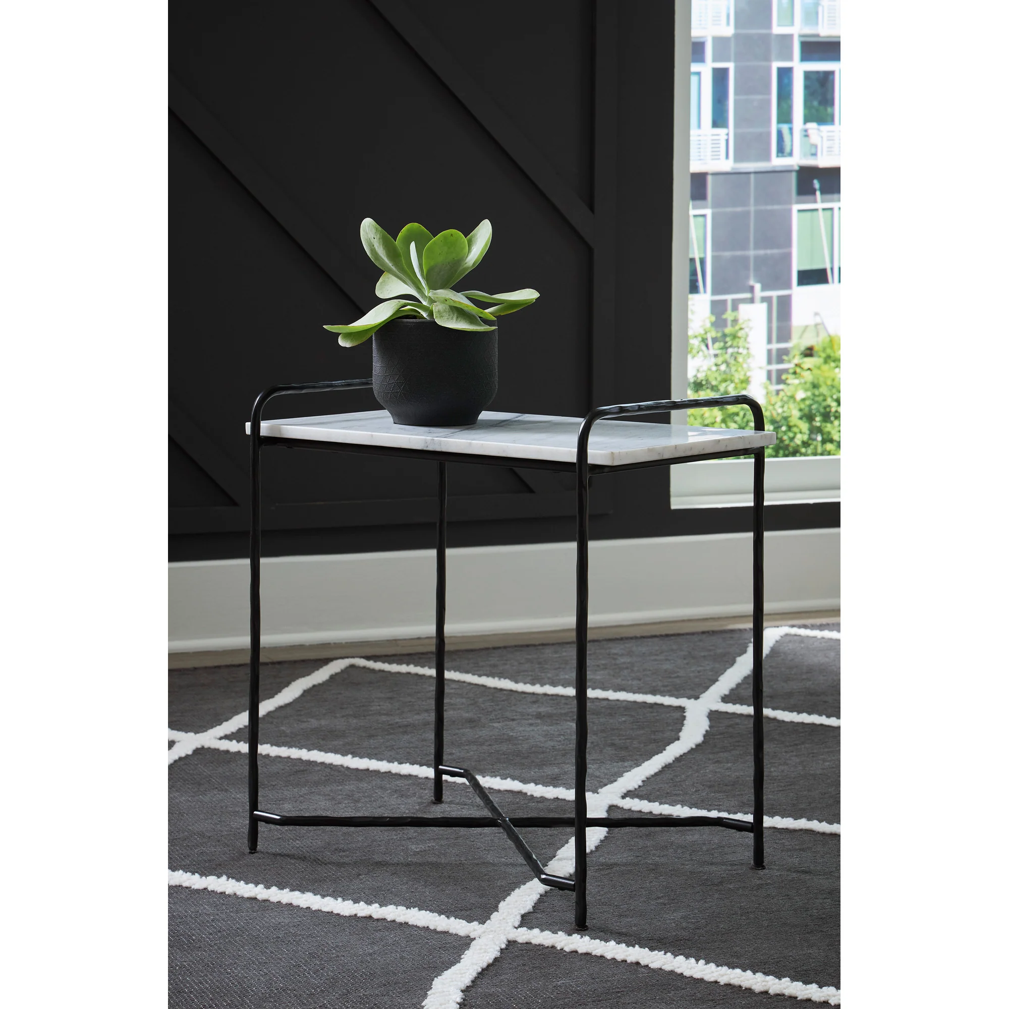Ashber Accent Table - Image 3