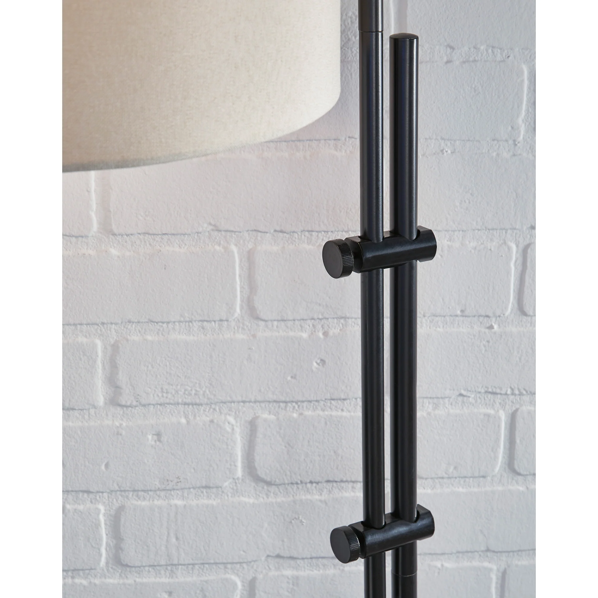 Baronvale Floor Lamp - Image 3