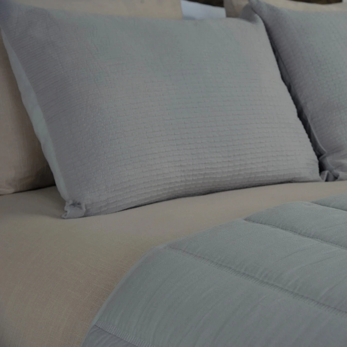 Blackberry Grove Quilt and Shams - Image 10