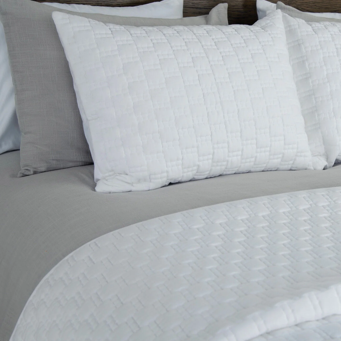 Blackberry Grove Quilt and Shams - Image 20