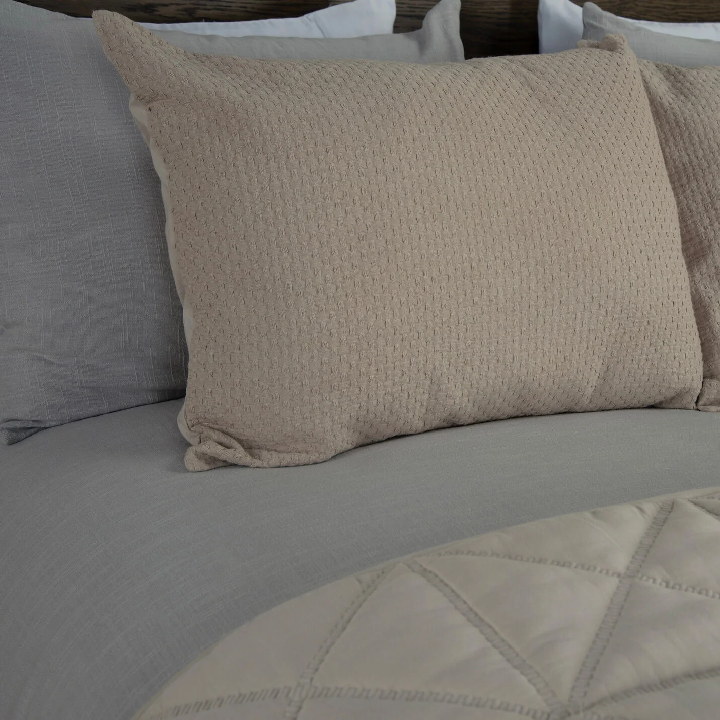 Blackberry Grove Quilt and Shams - Image 29
