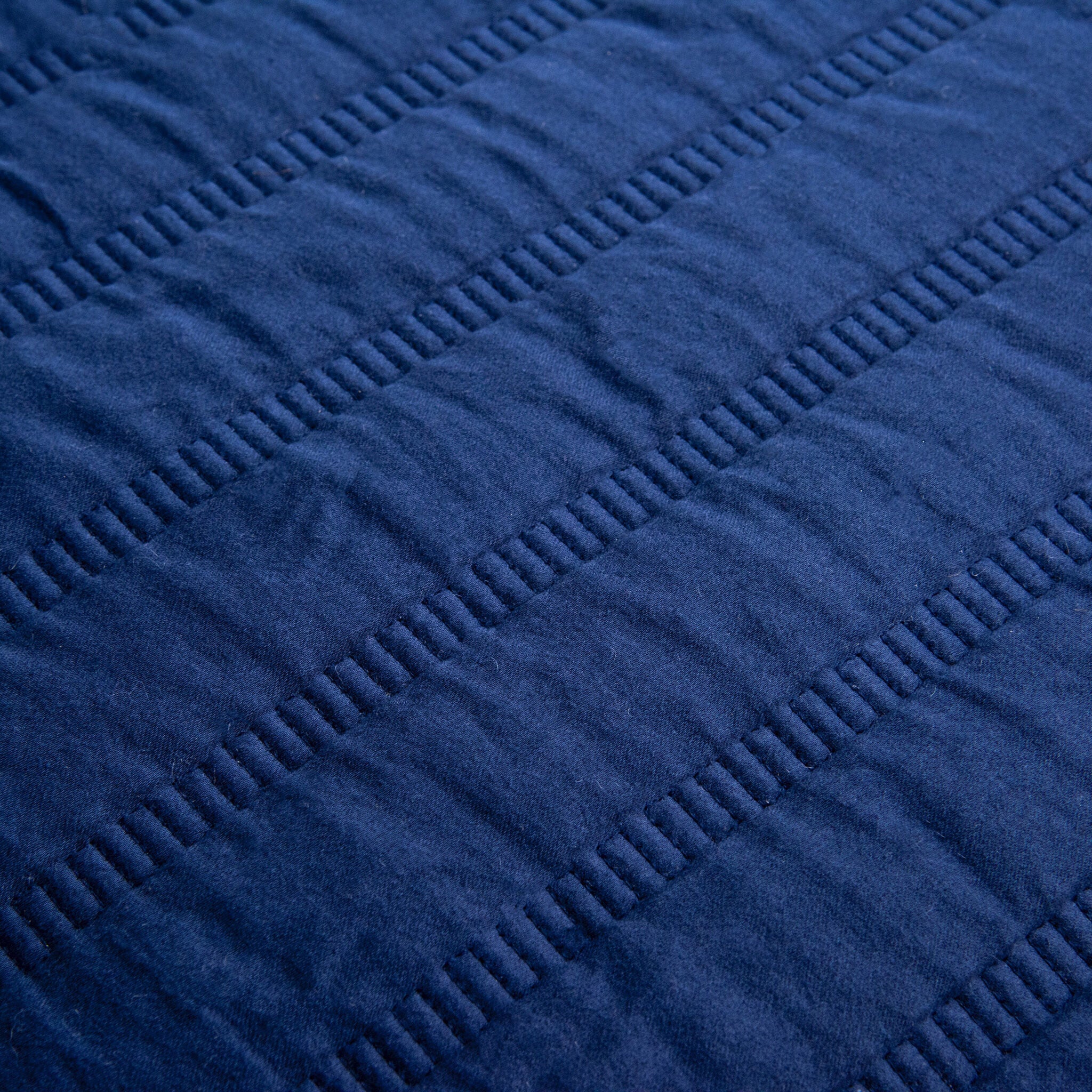 Blackberry Grove Quilt and Shams - Image 34