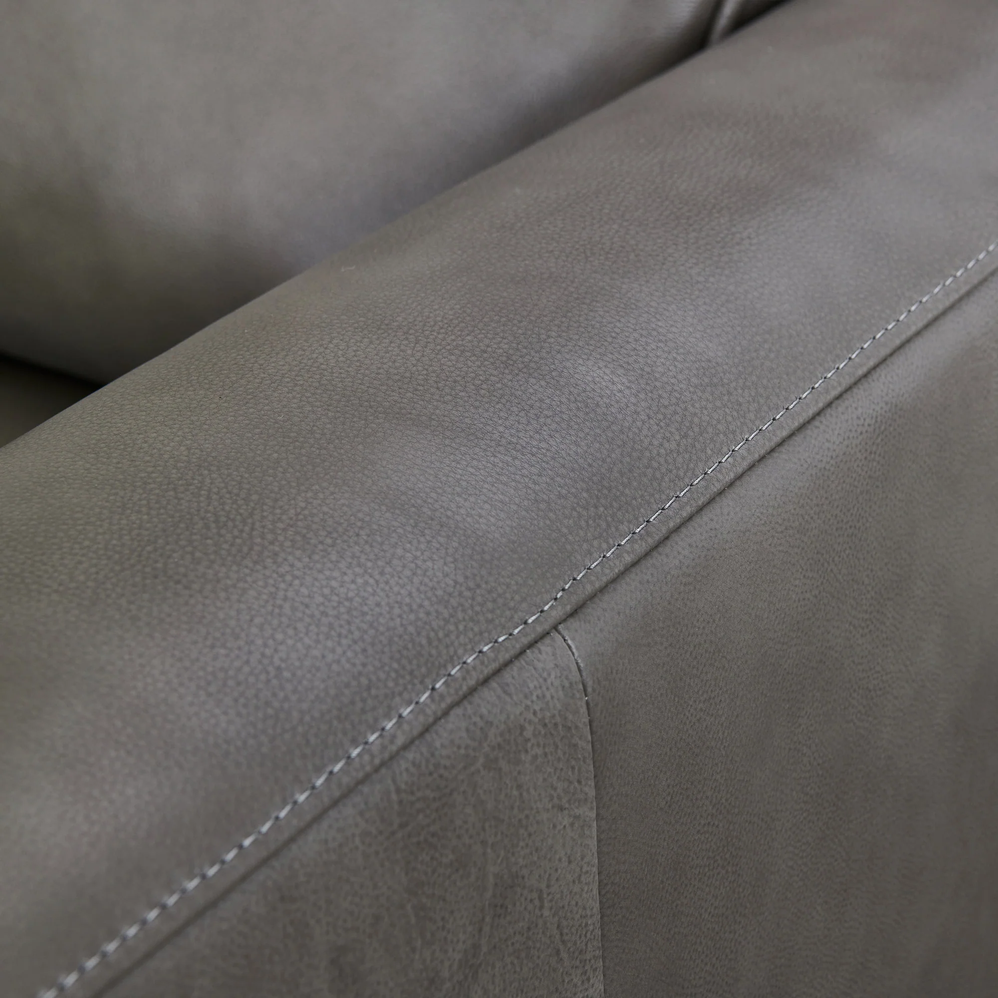 Carter Sofa - Image 12