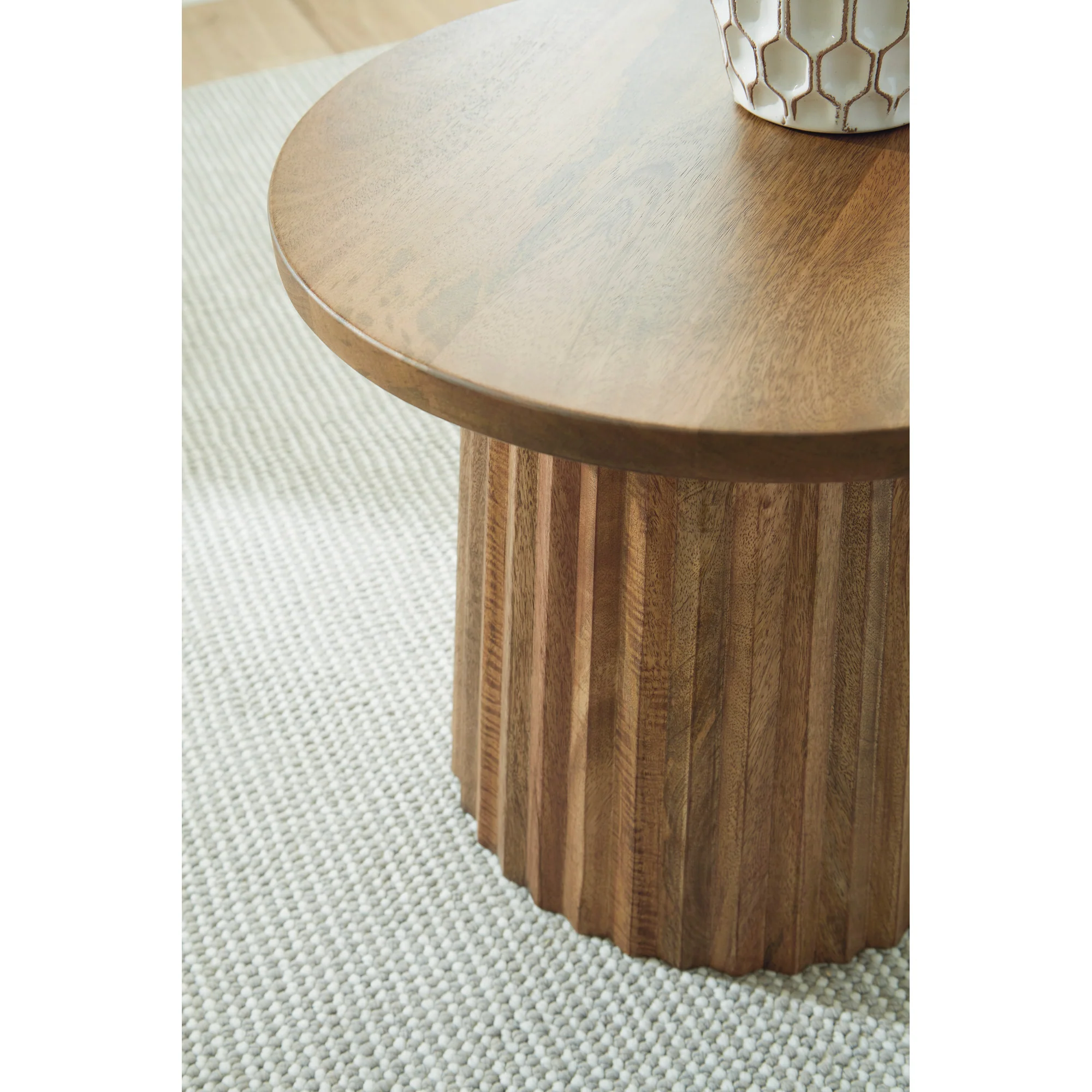 Ceilby Accent Side Table - Image 4