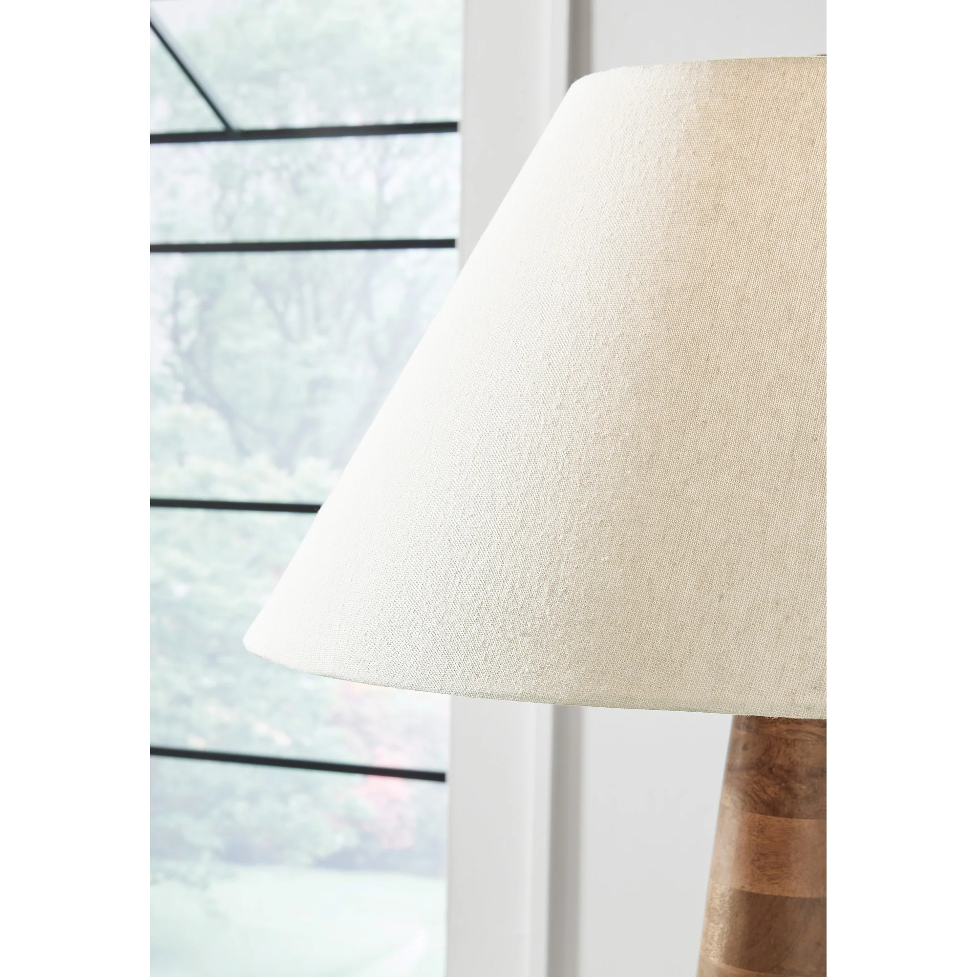 Danset Floor Lamp - Image 3