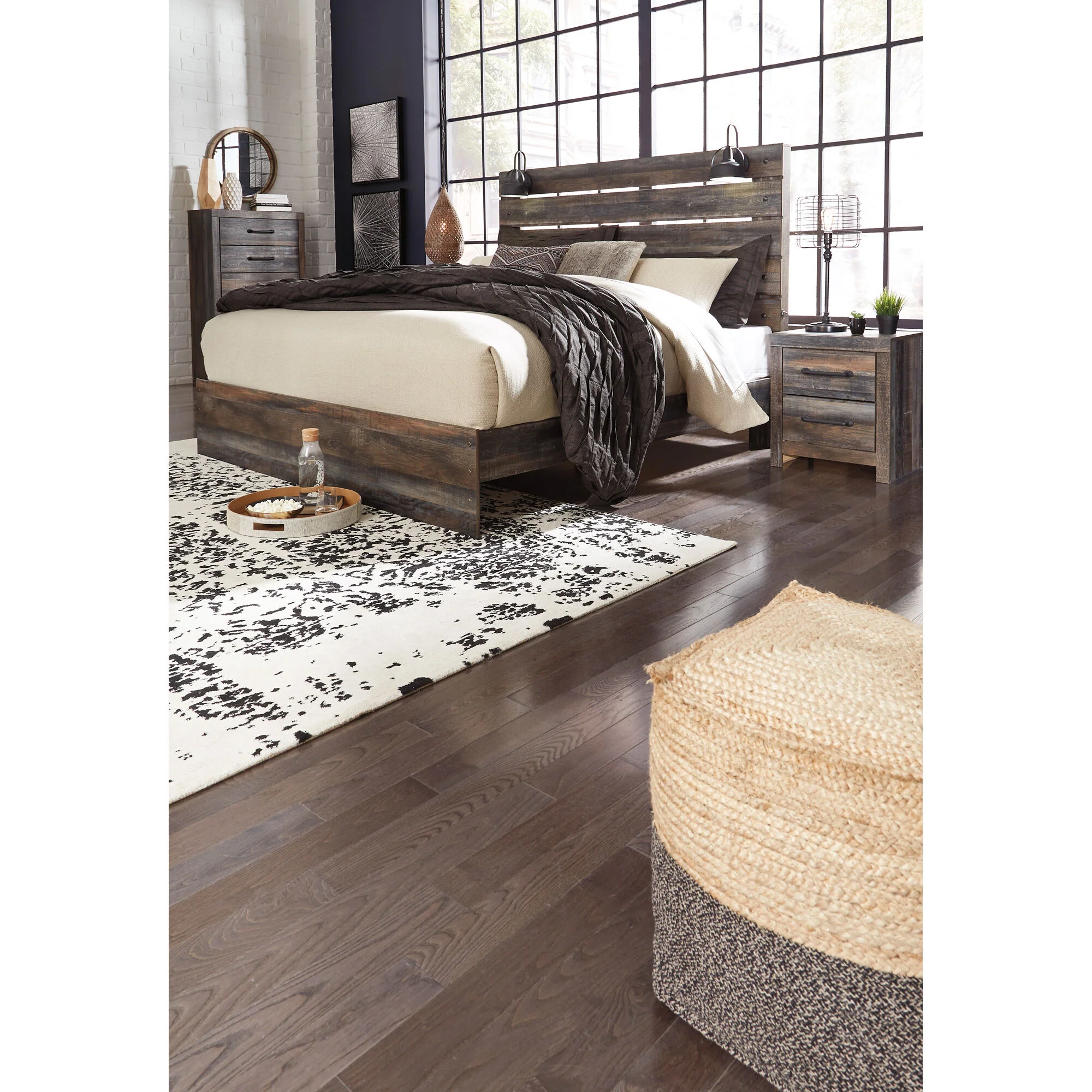 Drystan Panel Bed - Image 9