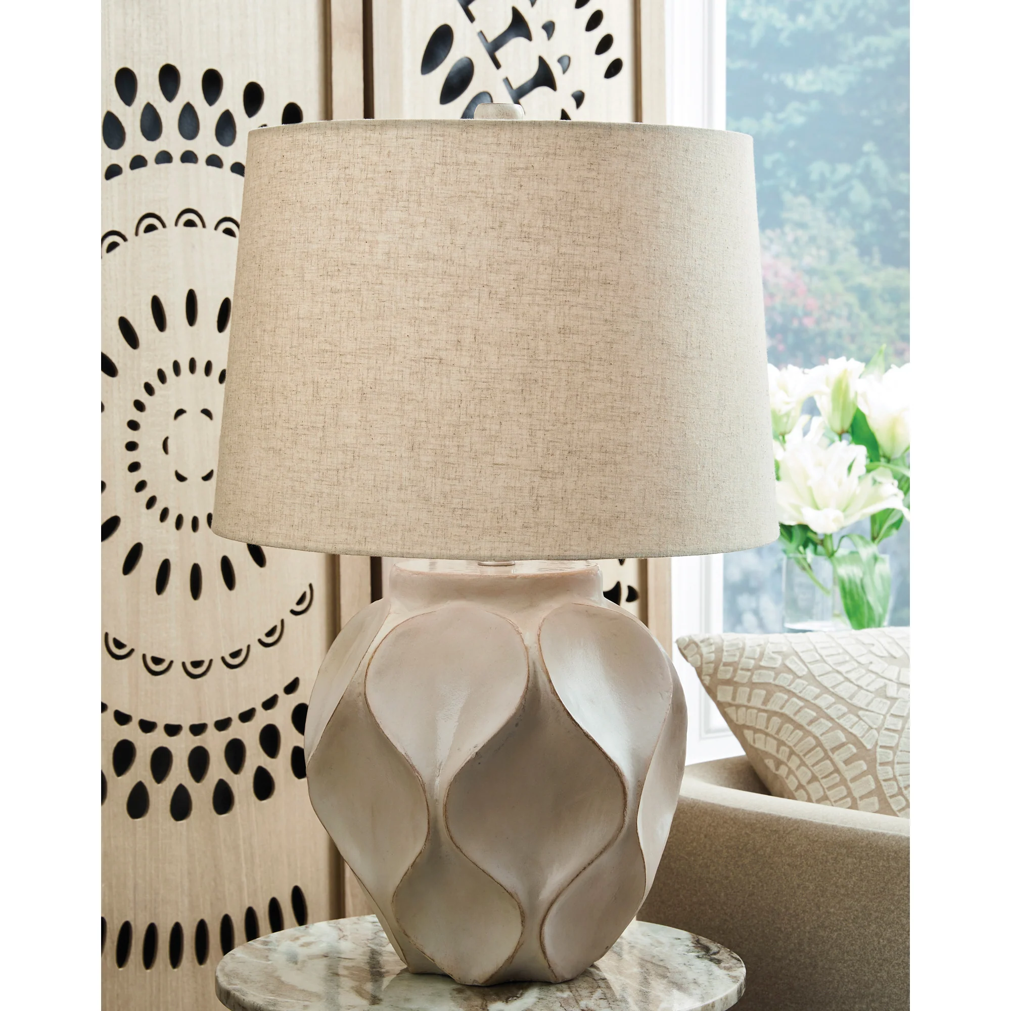 Edselham Table Lamp - Image 2