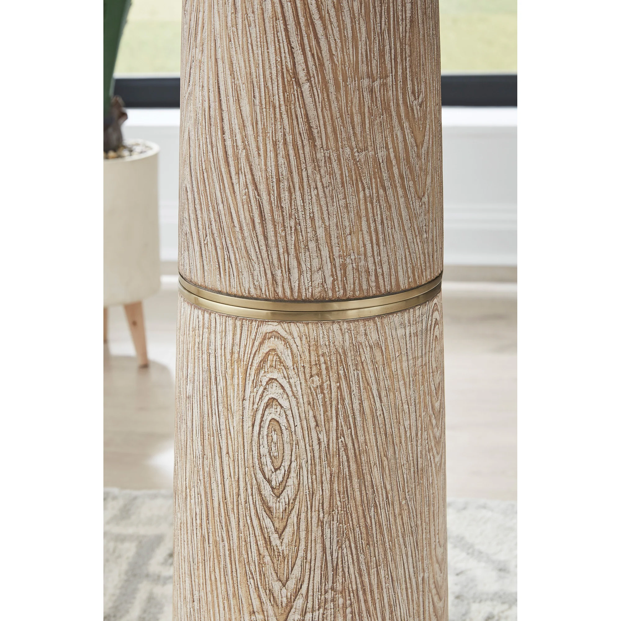 Gasparleigh Floor Lamp - Image 3