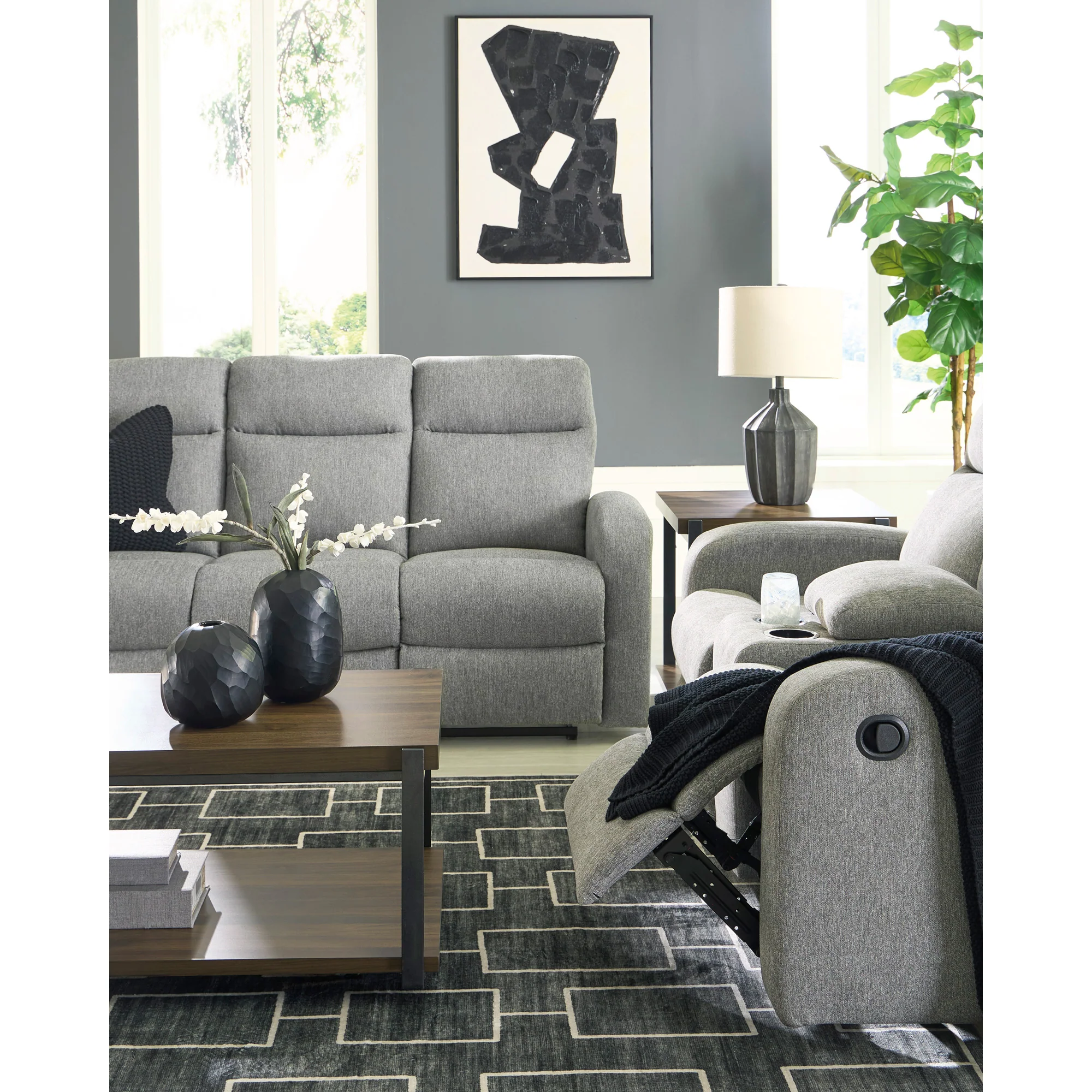 Gauntlet Reclining Sofa - Image 7