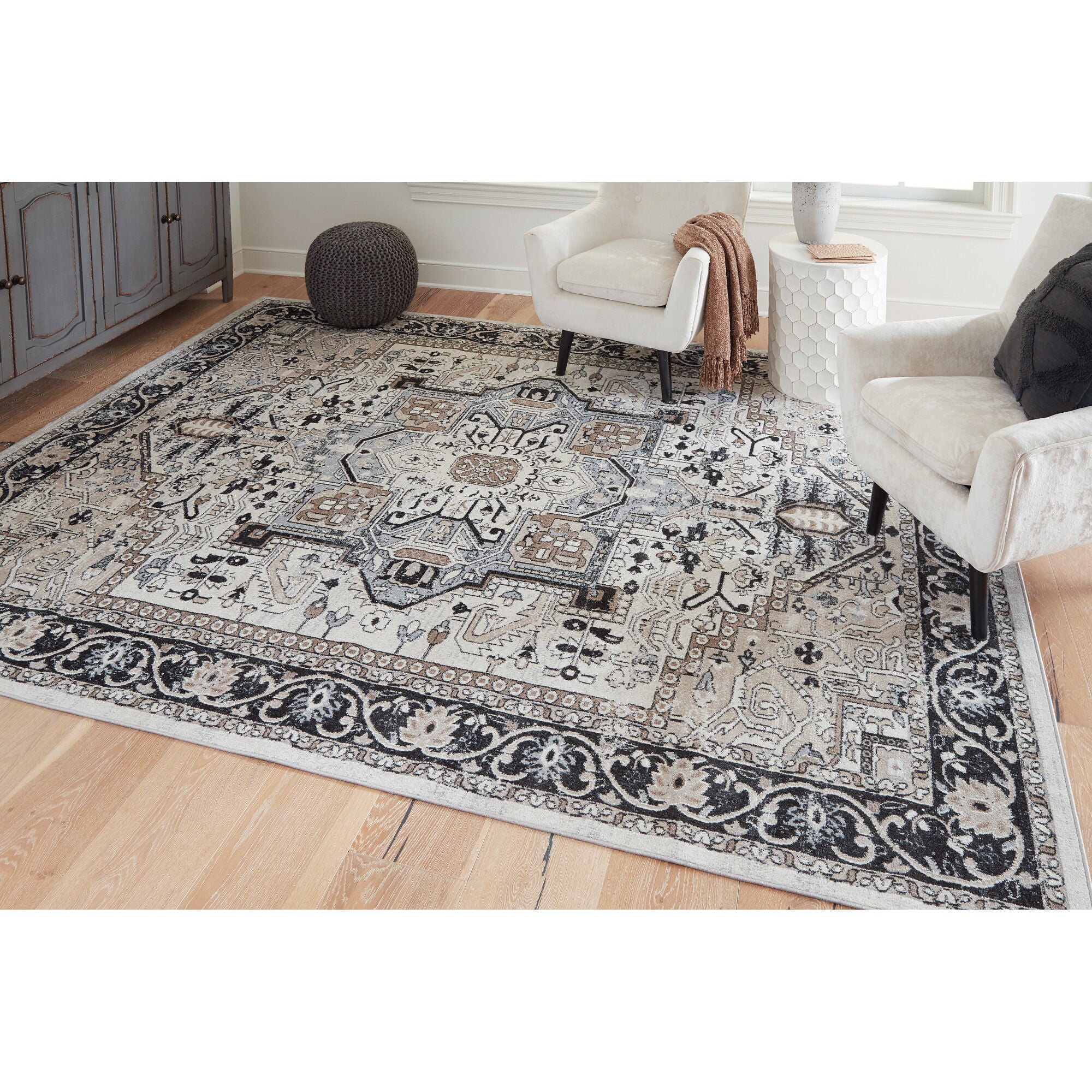 Gregmoore Black Rug - Image 5