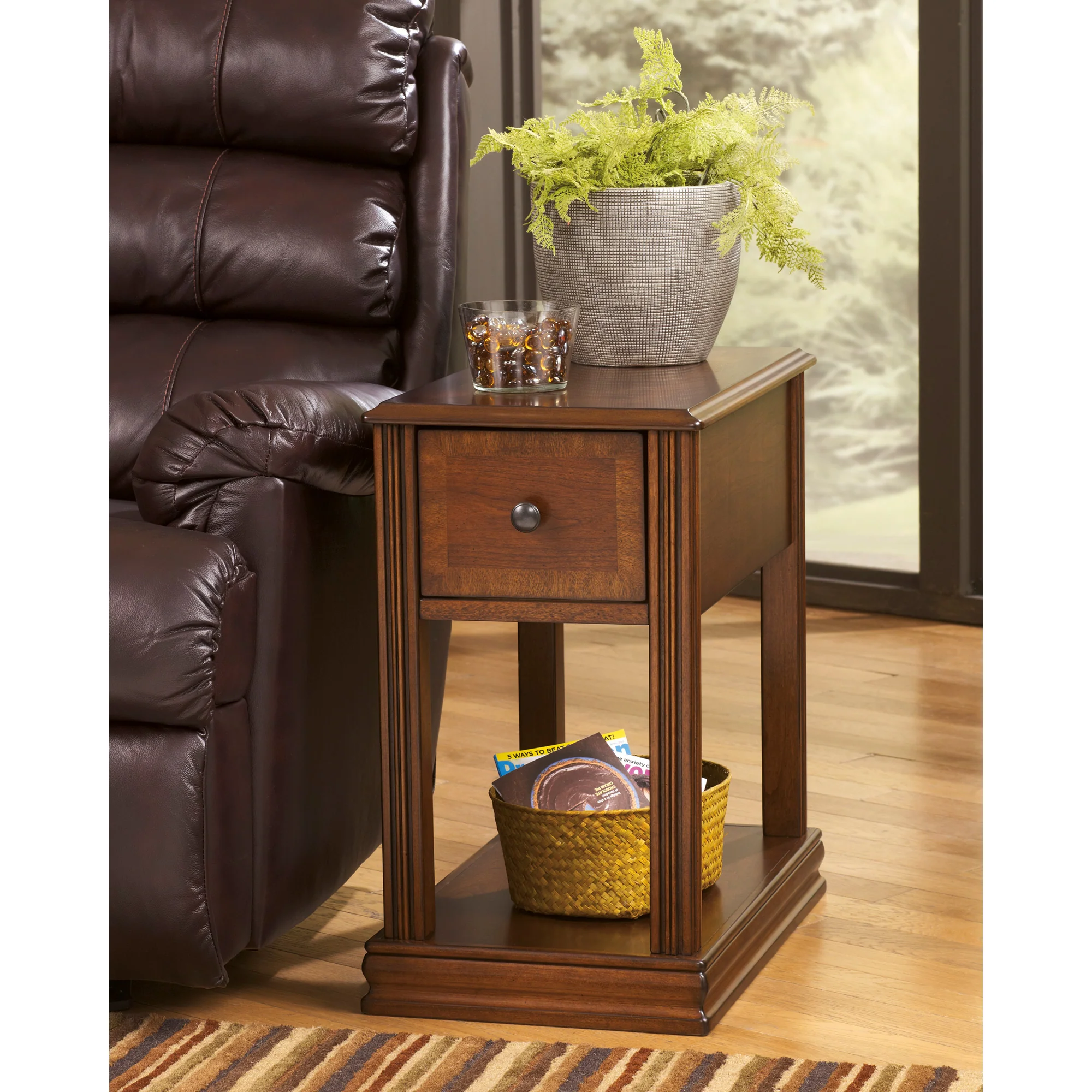 Hamlyn Chairside Table - Image 3