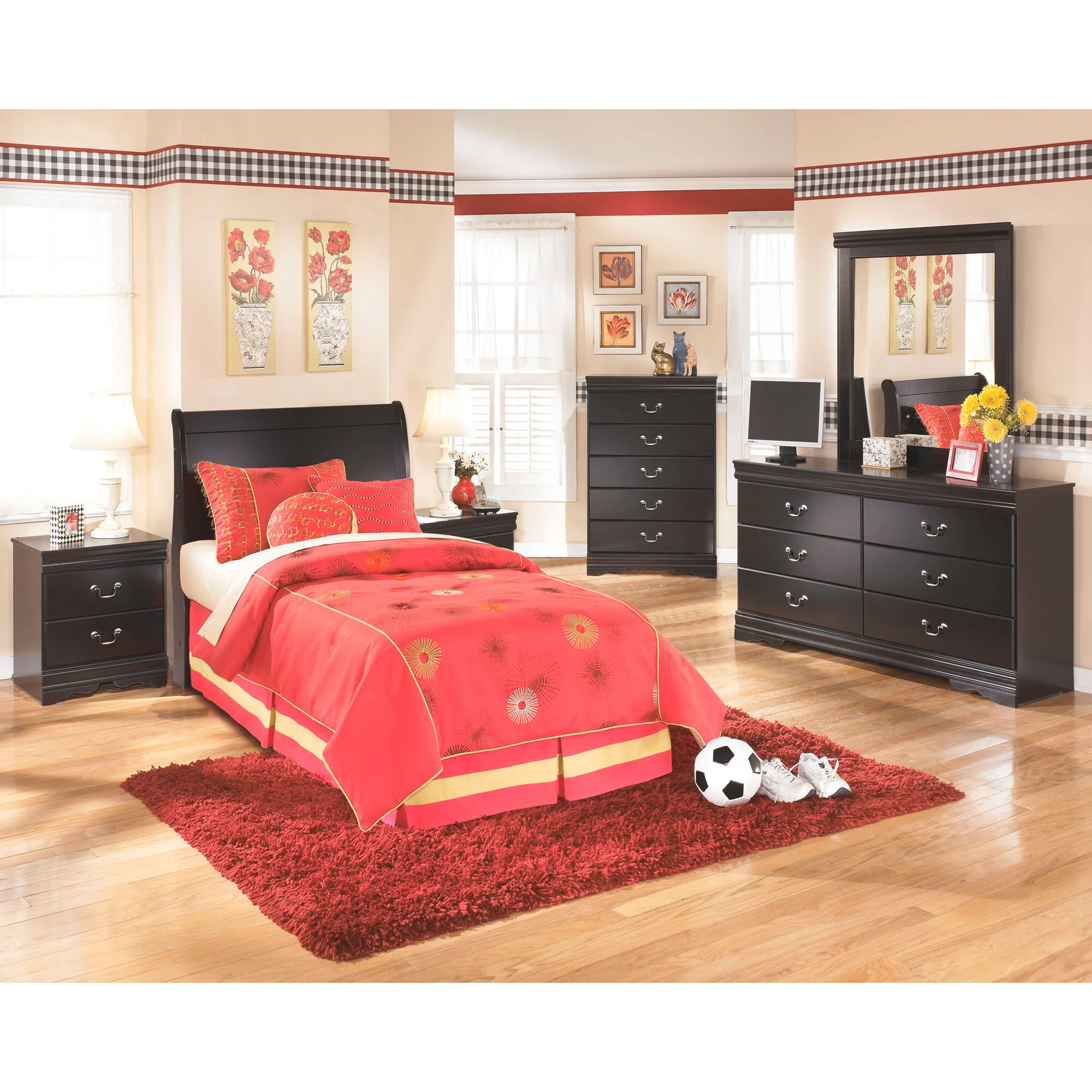 Huey Vineyard Chest of Drawers - Image 3