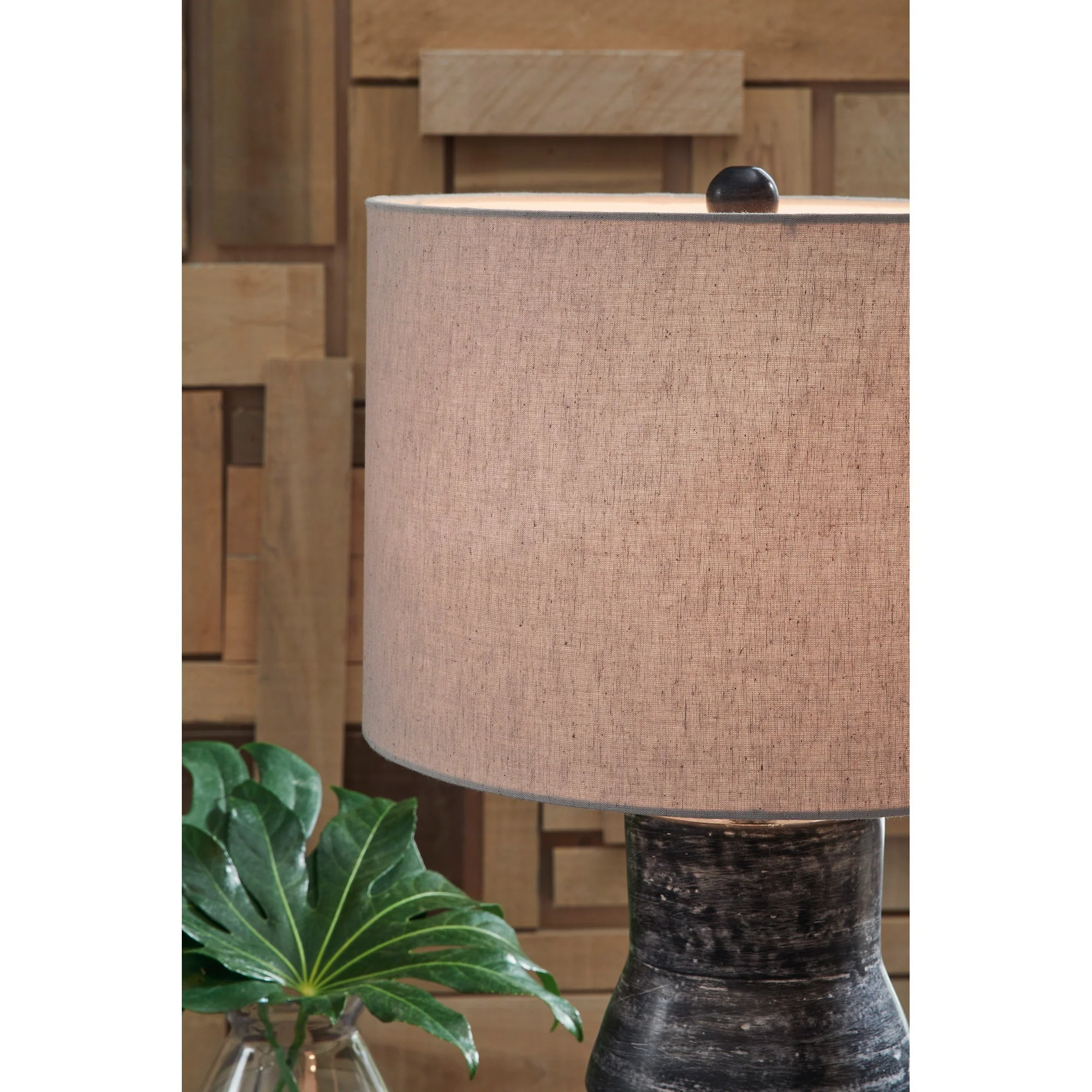 Kerbert Table Lamp - Image 4