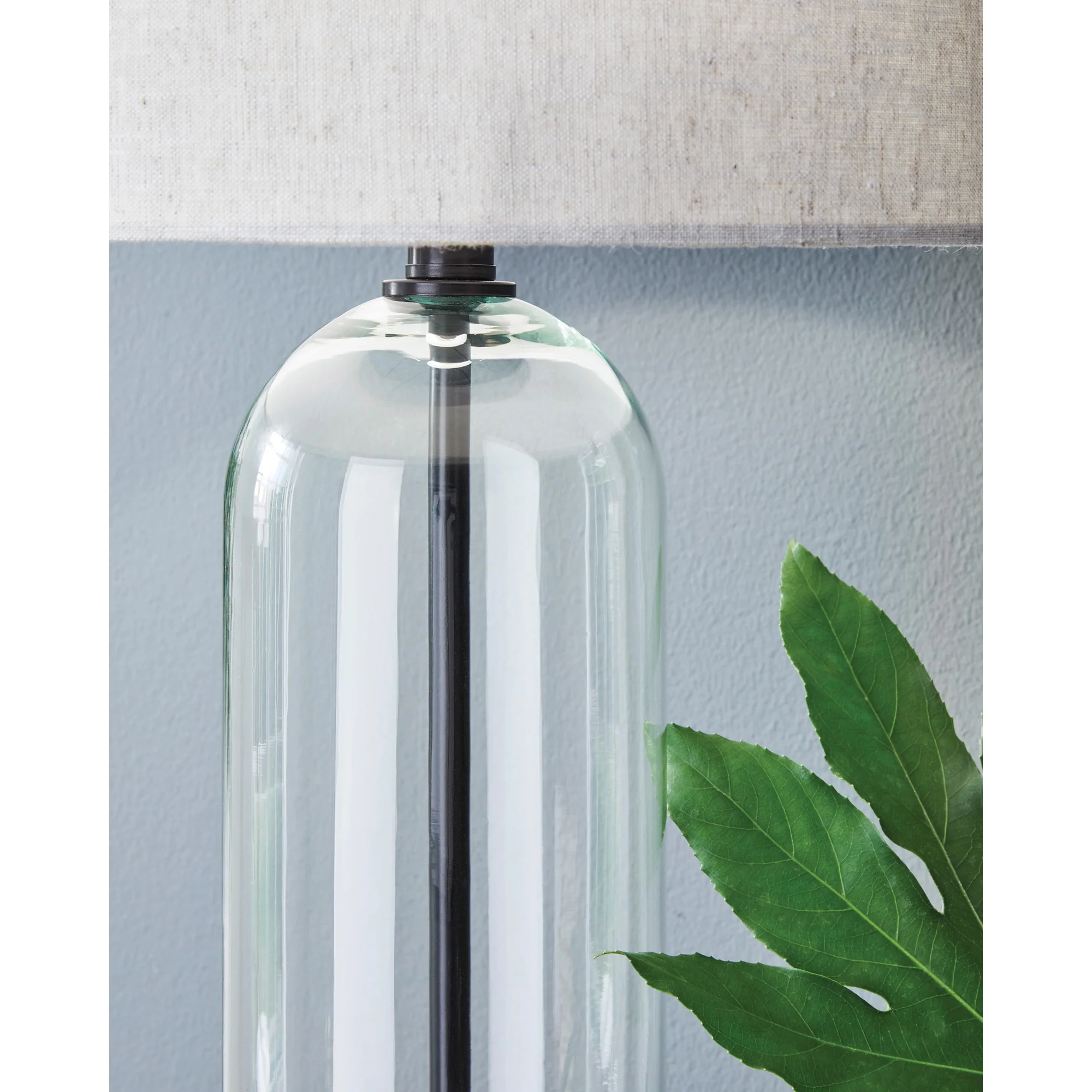 Kerrbrook Table Lamp - Image 4