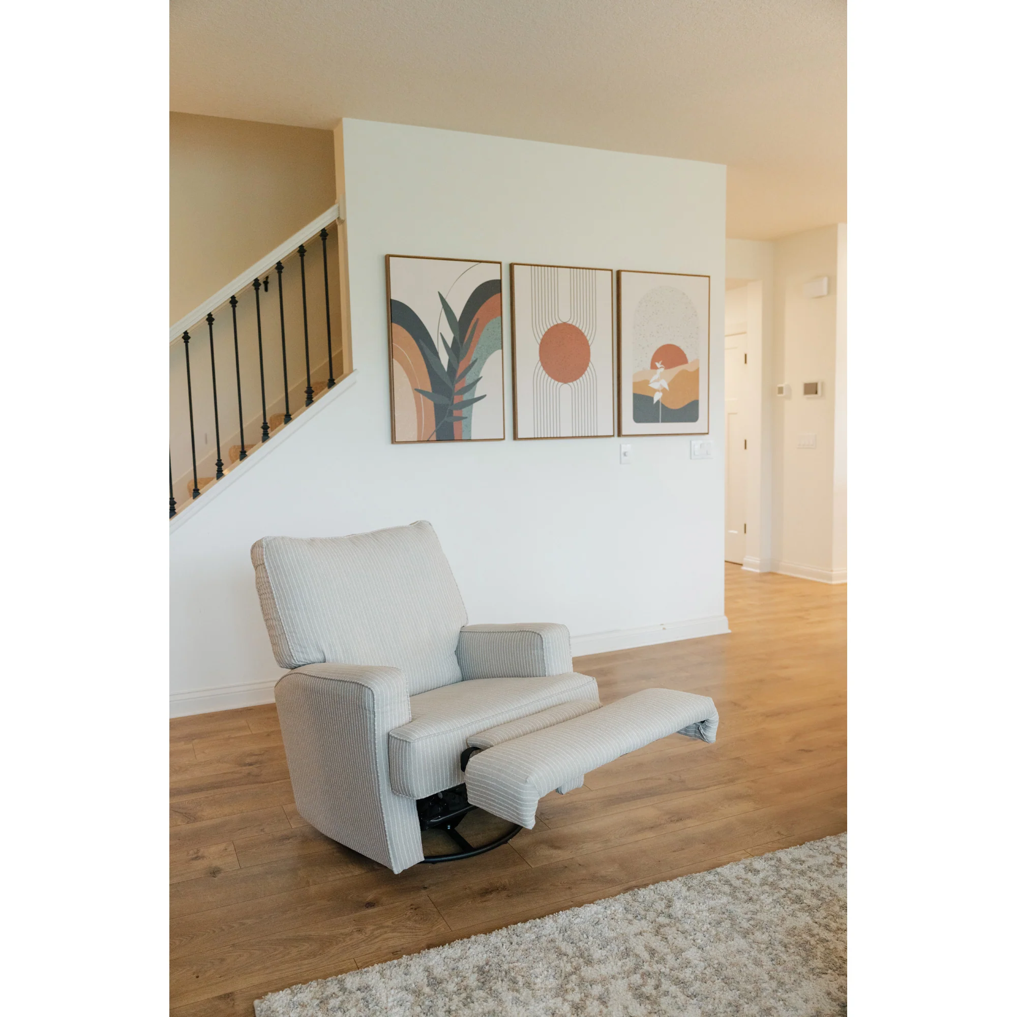 Kersey Swivel Glide Recliner - Image 7