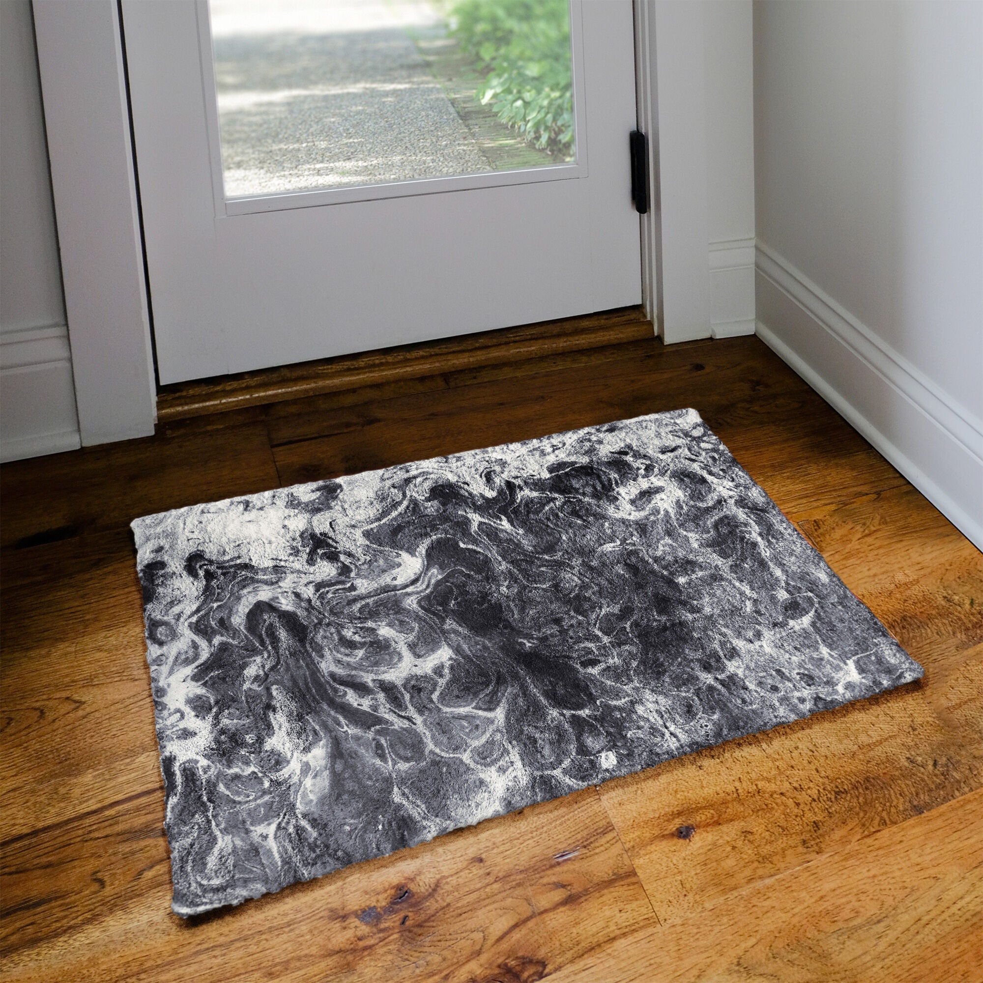 Kikiamo Rug - Image 2