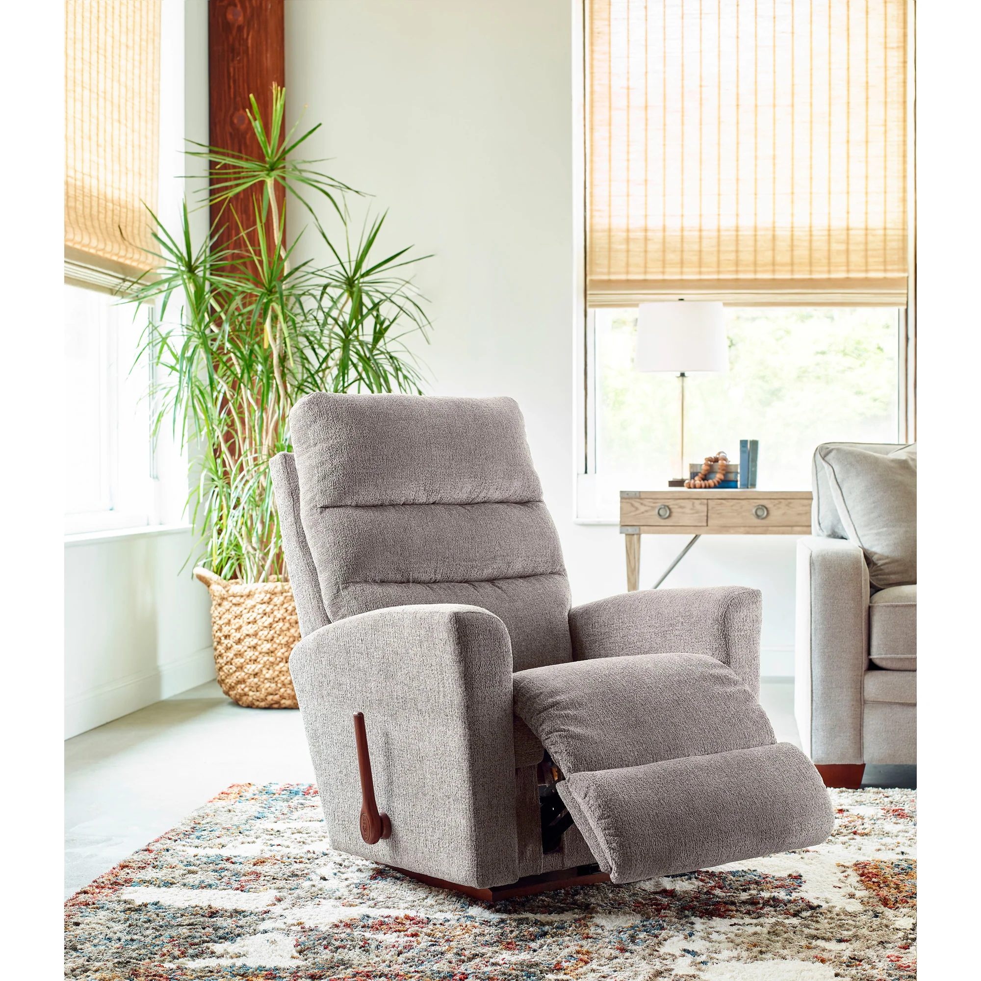 Liam Rocker Recliner - Image 3
