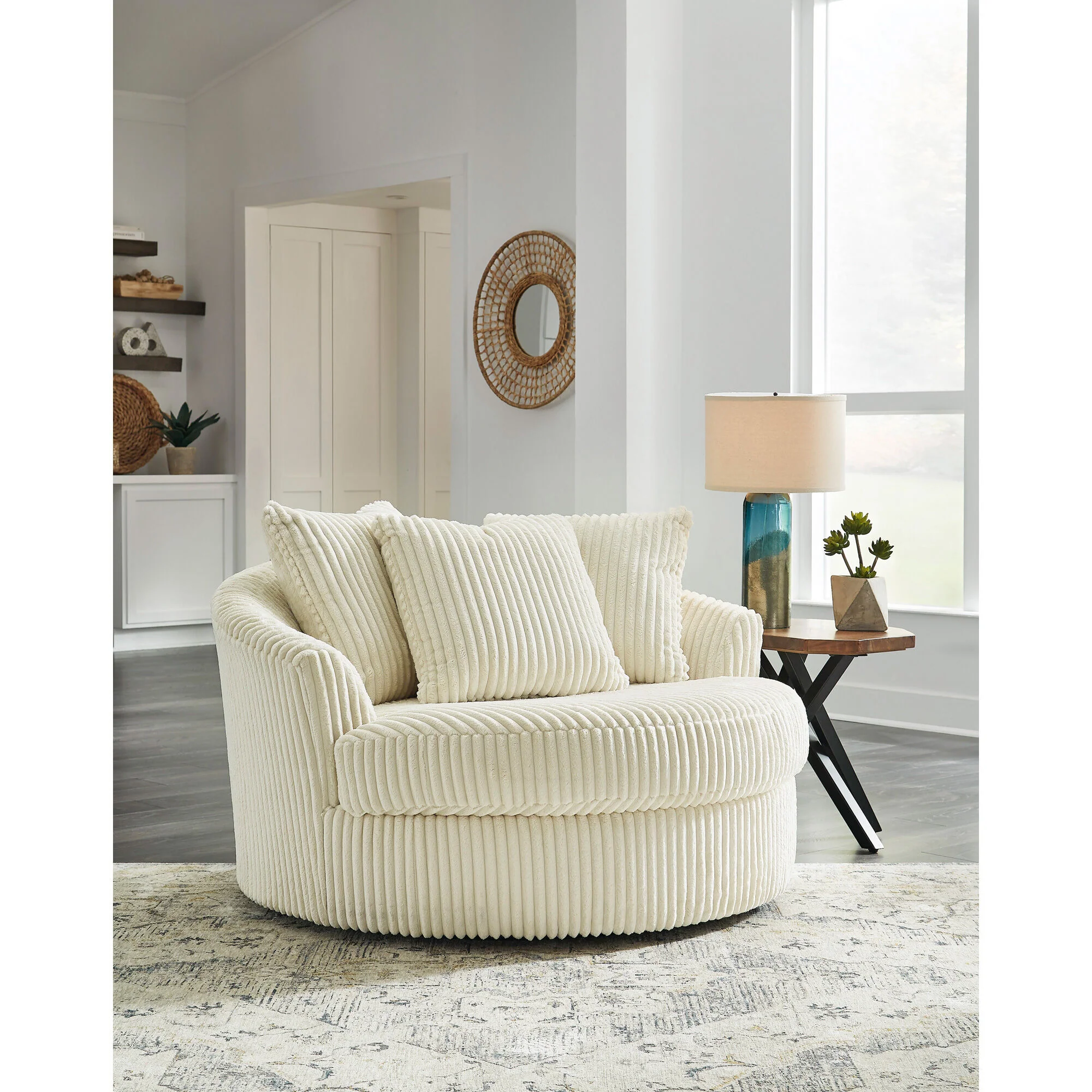 Lindyn Oversized Swivel Accent Chair - Image 3