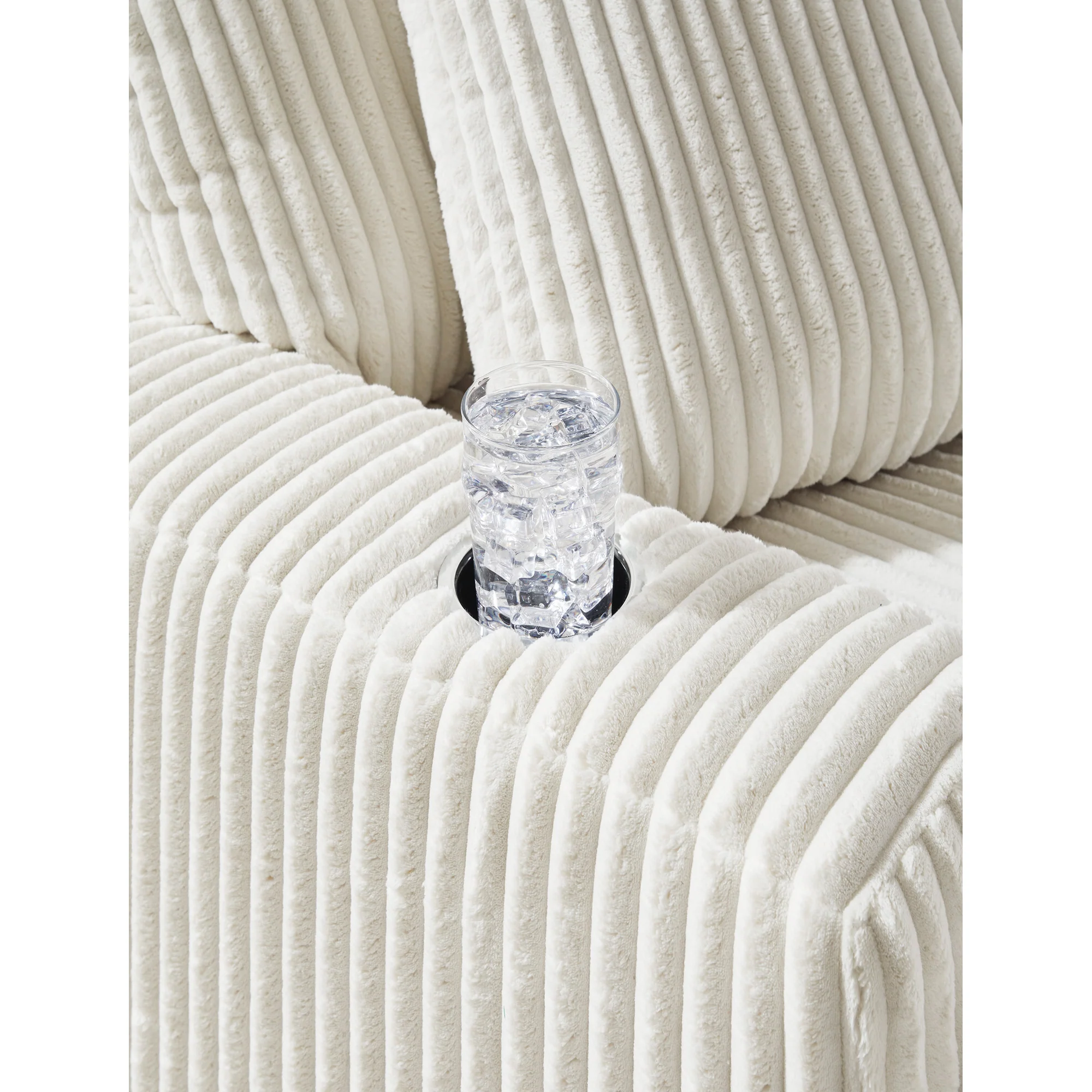 Lindyn Oversized Chaise - Image 9