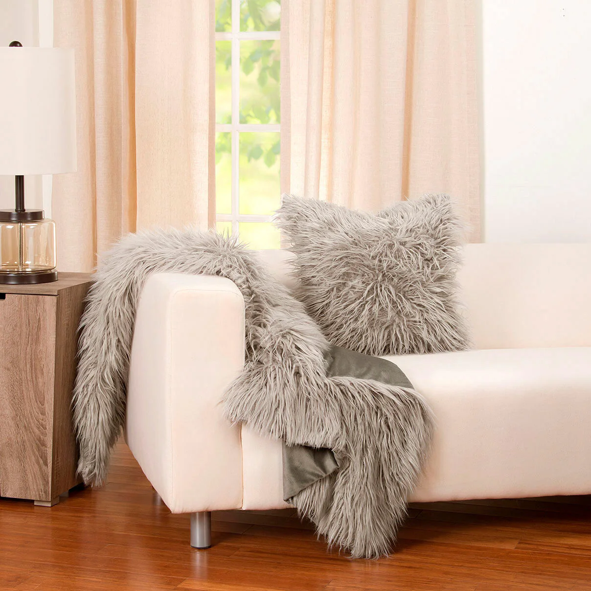 Llama 20 Inch Feather Pillow - Image 10