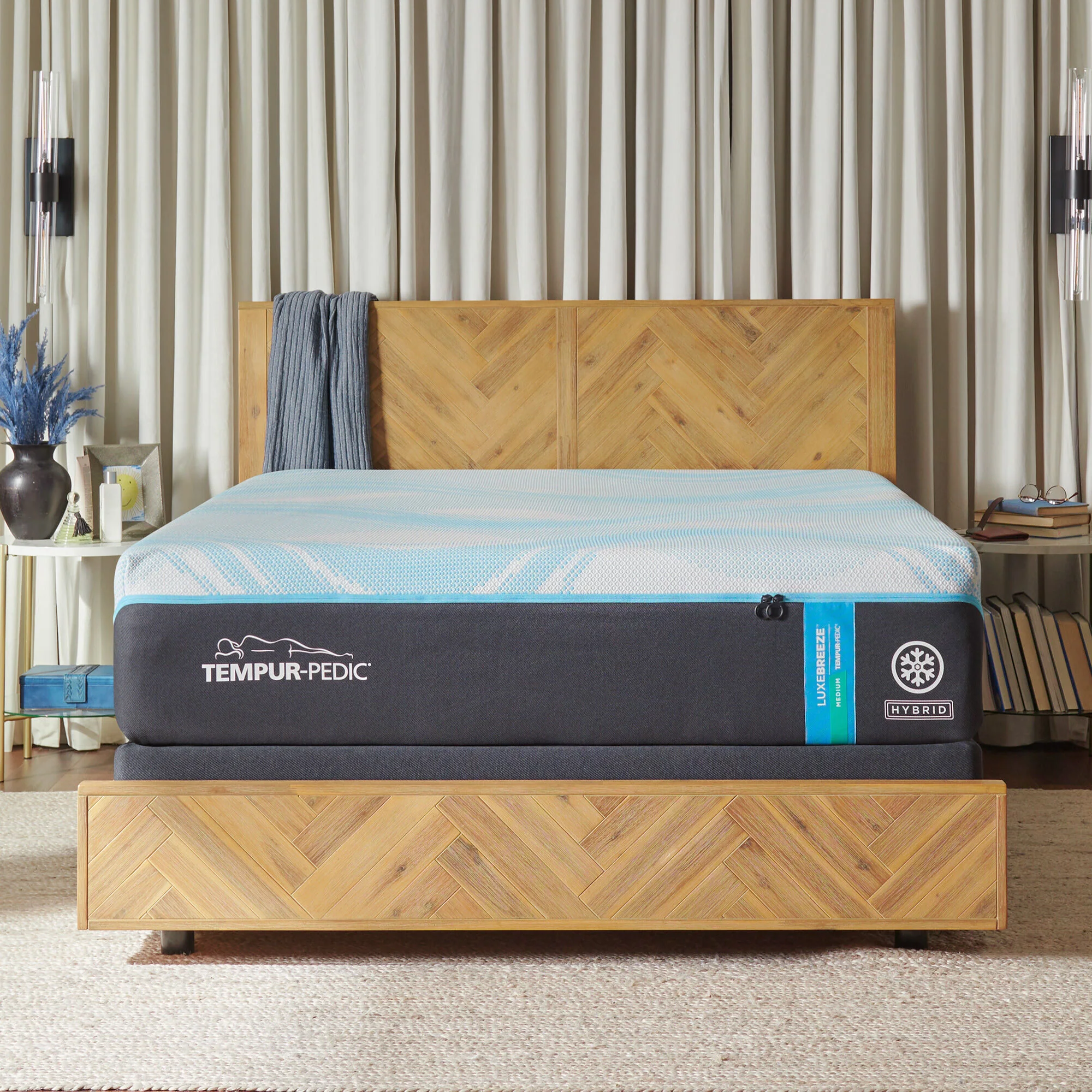 Tempur-Pedic TEMPUR-Luxe Breeze 2 Medium Hybrid Mattress - Image 20