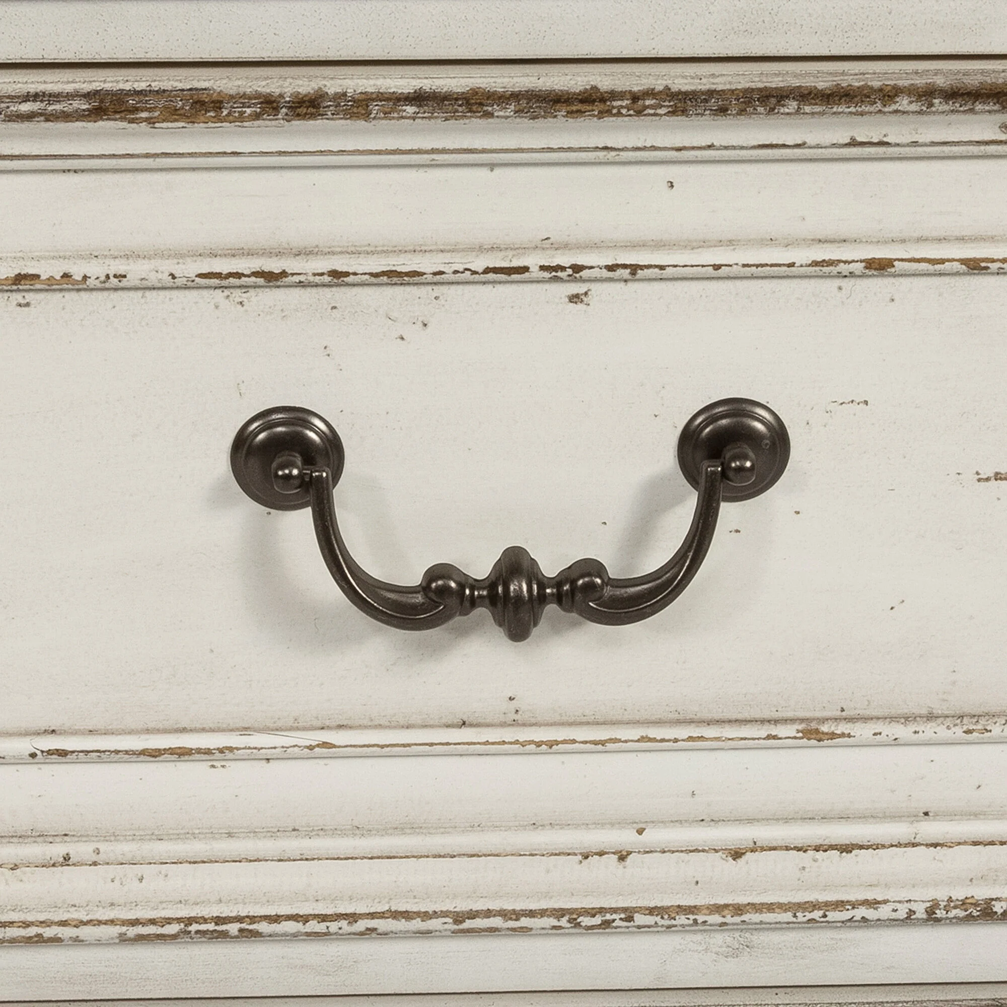 Magnolia Manor 3 Drawer Nightstand - Image 3