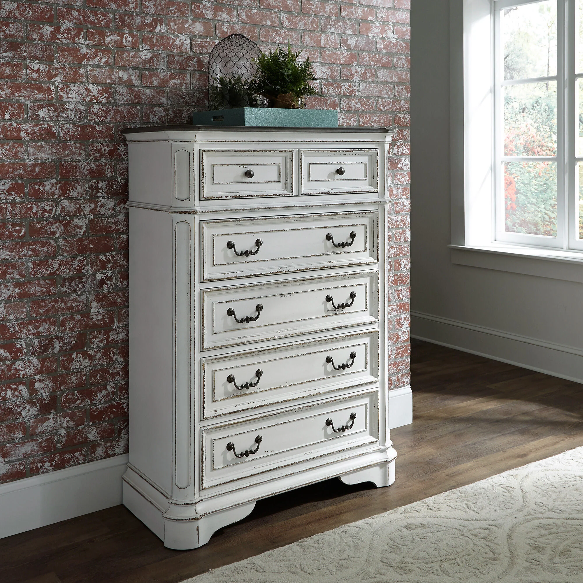 Magnolia Manor 5 Drawer Chest - Image 2