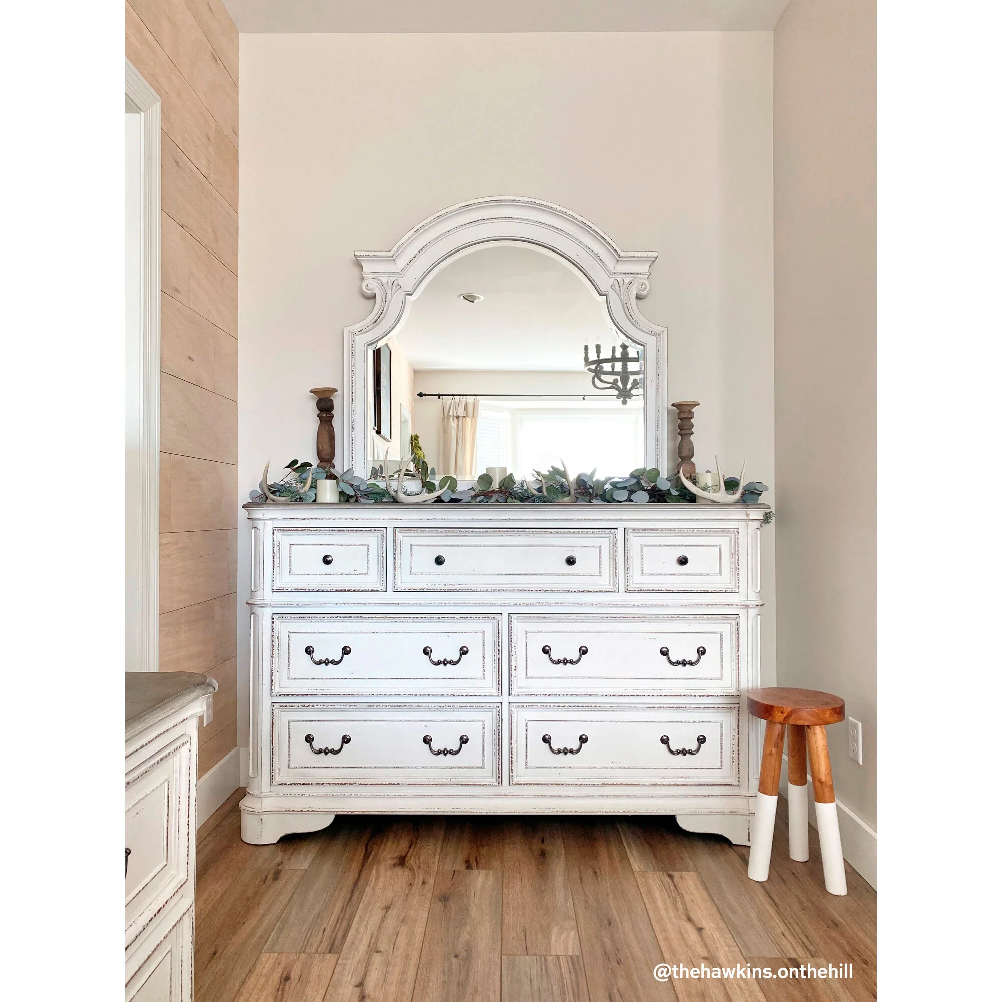 Magnolia Manor Dresser - Image 3