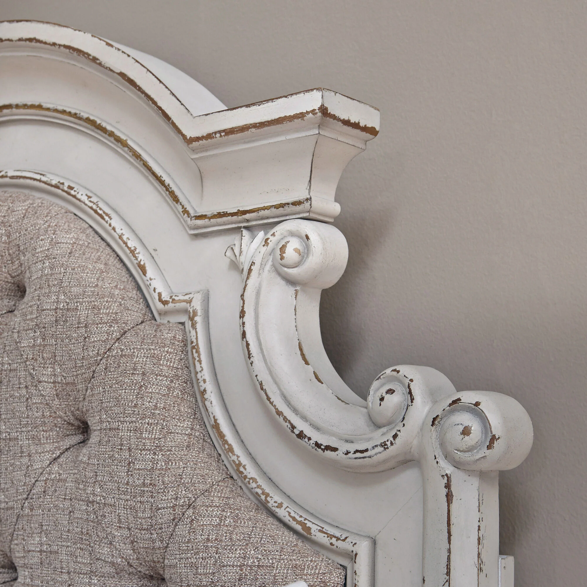 Magnolia Manor Upholstered Bed - Image 7