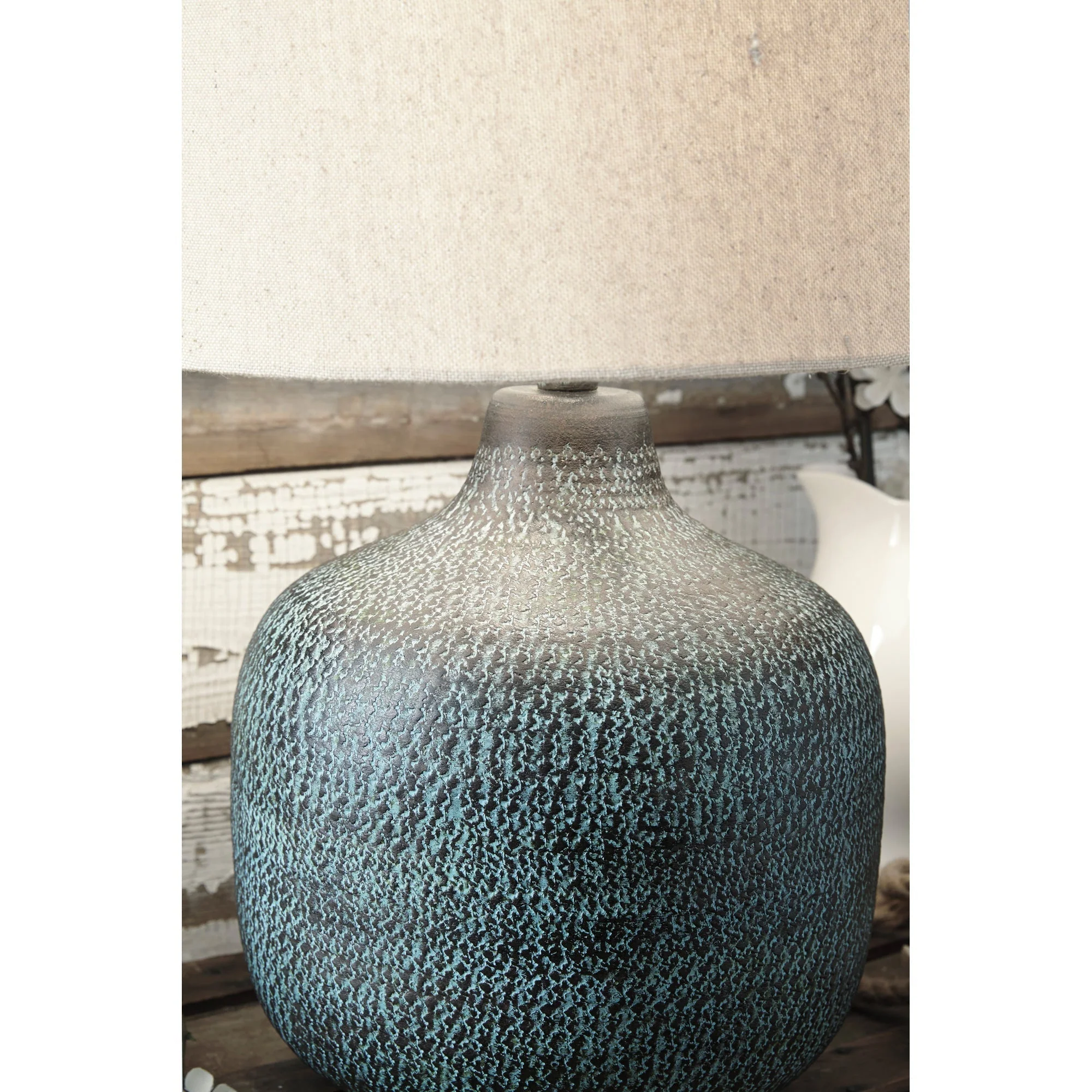 Malthace Table Lamp - Image 3