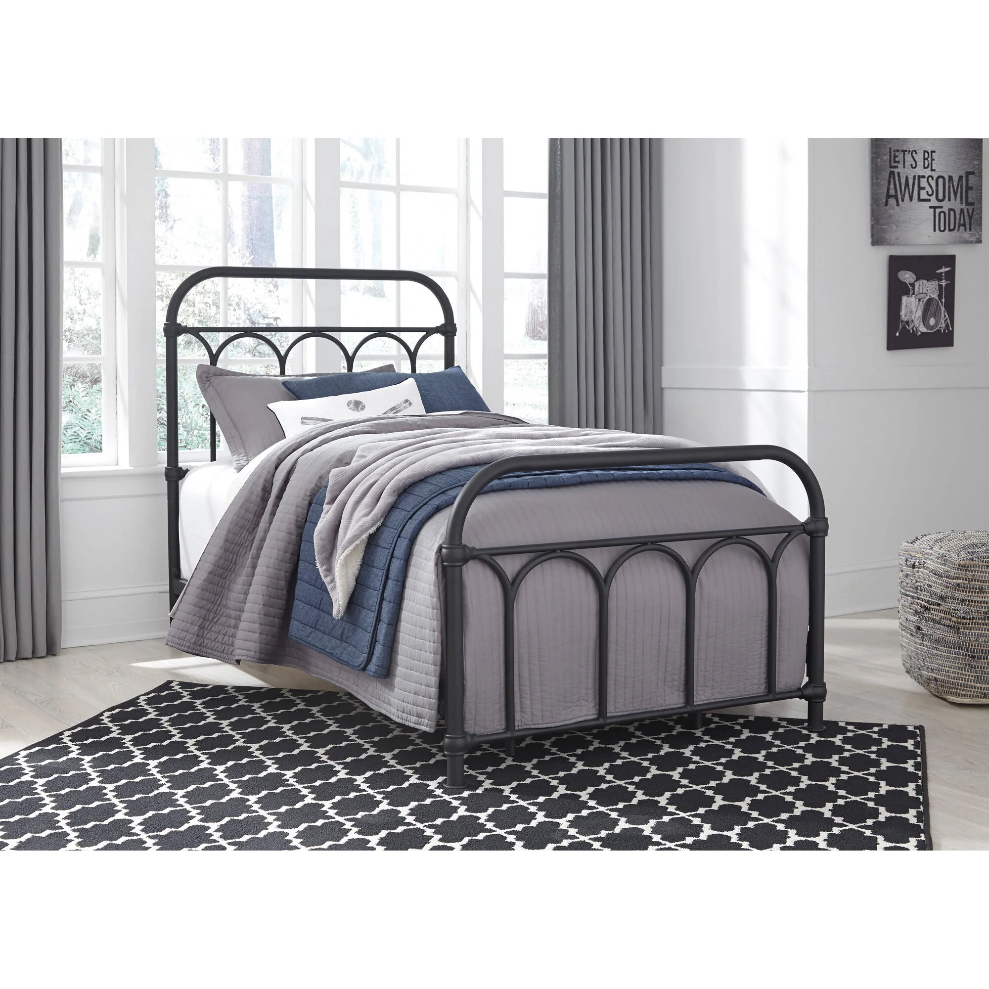 Nashburg Metal Bed - Image 2