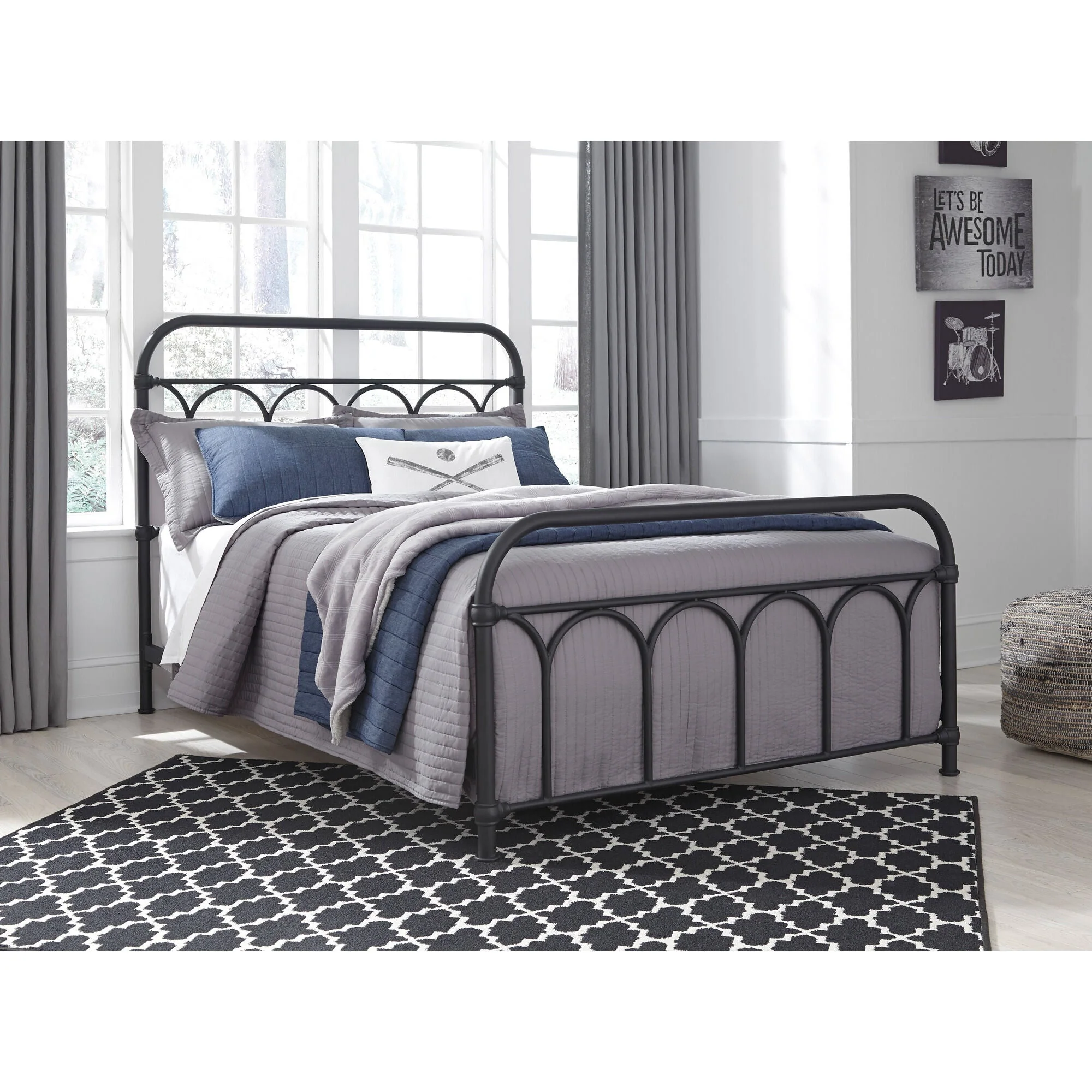Nashburg Metal Bed - Image 5