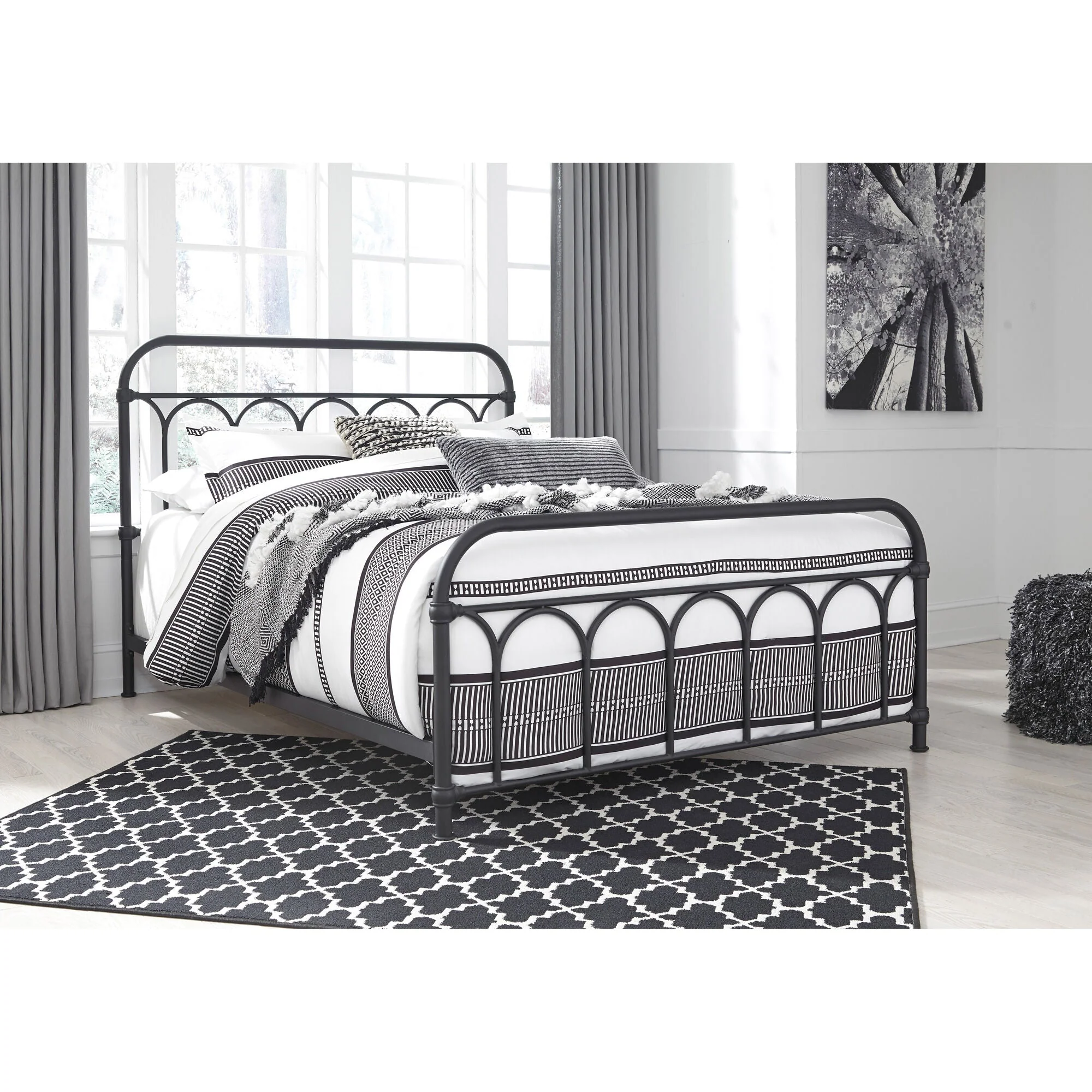 Nashburg Metal Bed - Image 8