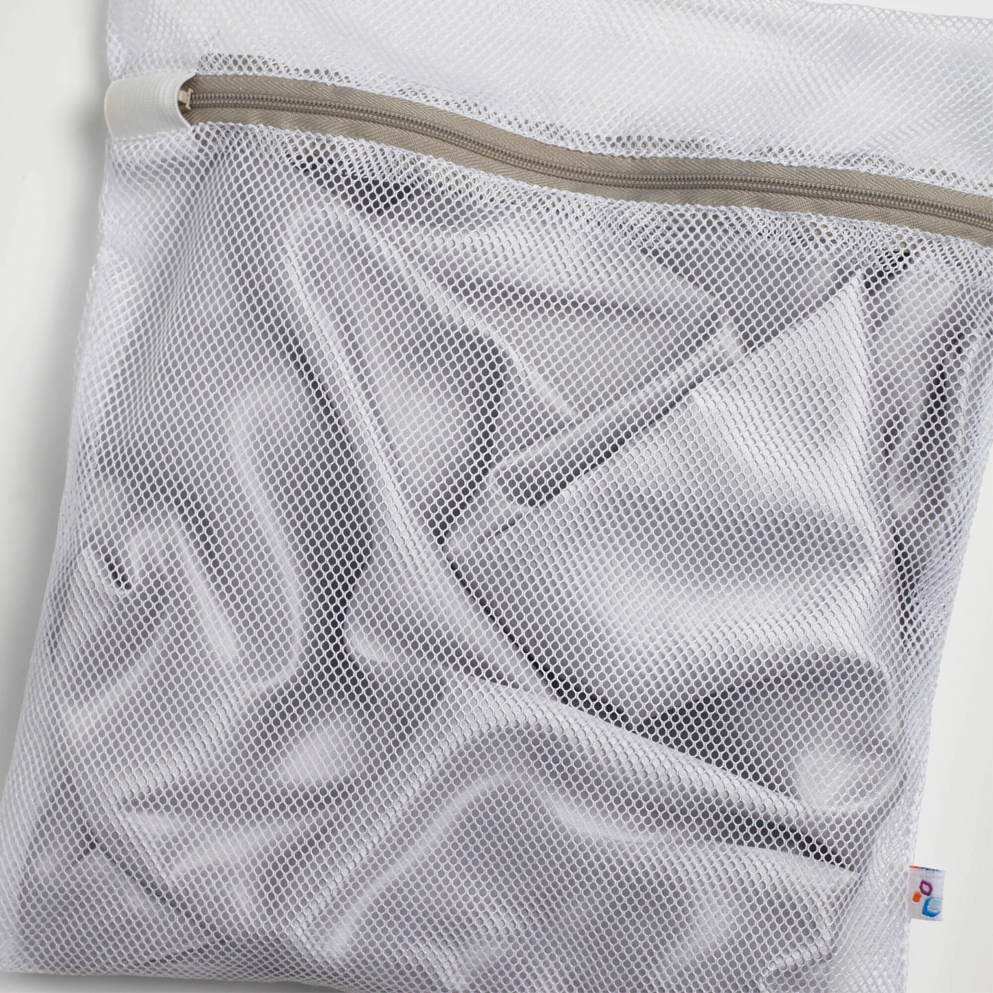 PureSilk Pillowcase Wash Bag - Image 3