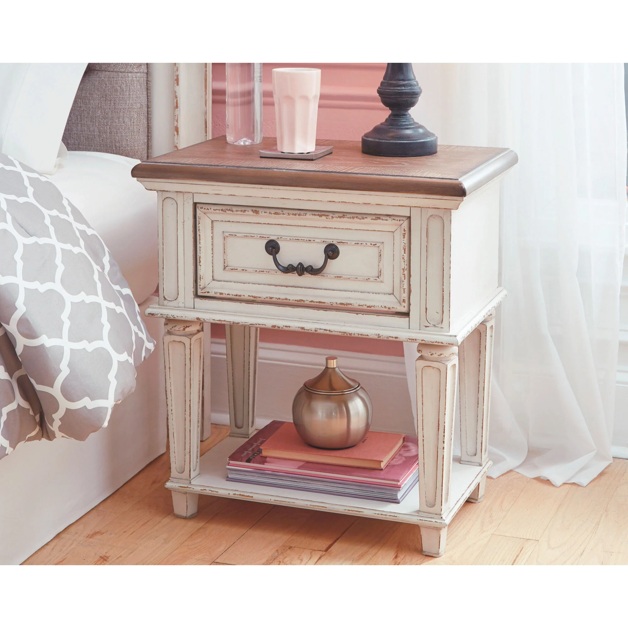 Realyn Nightstand - Image 3