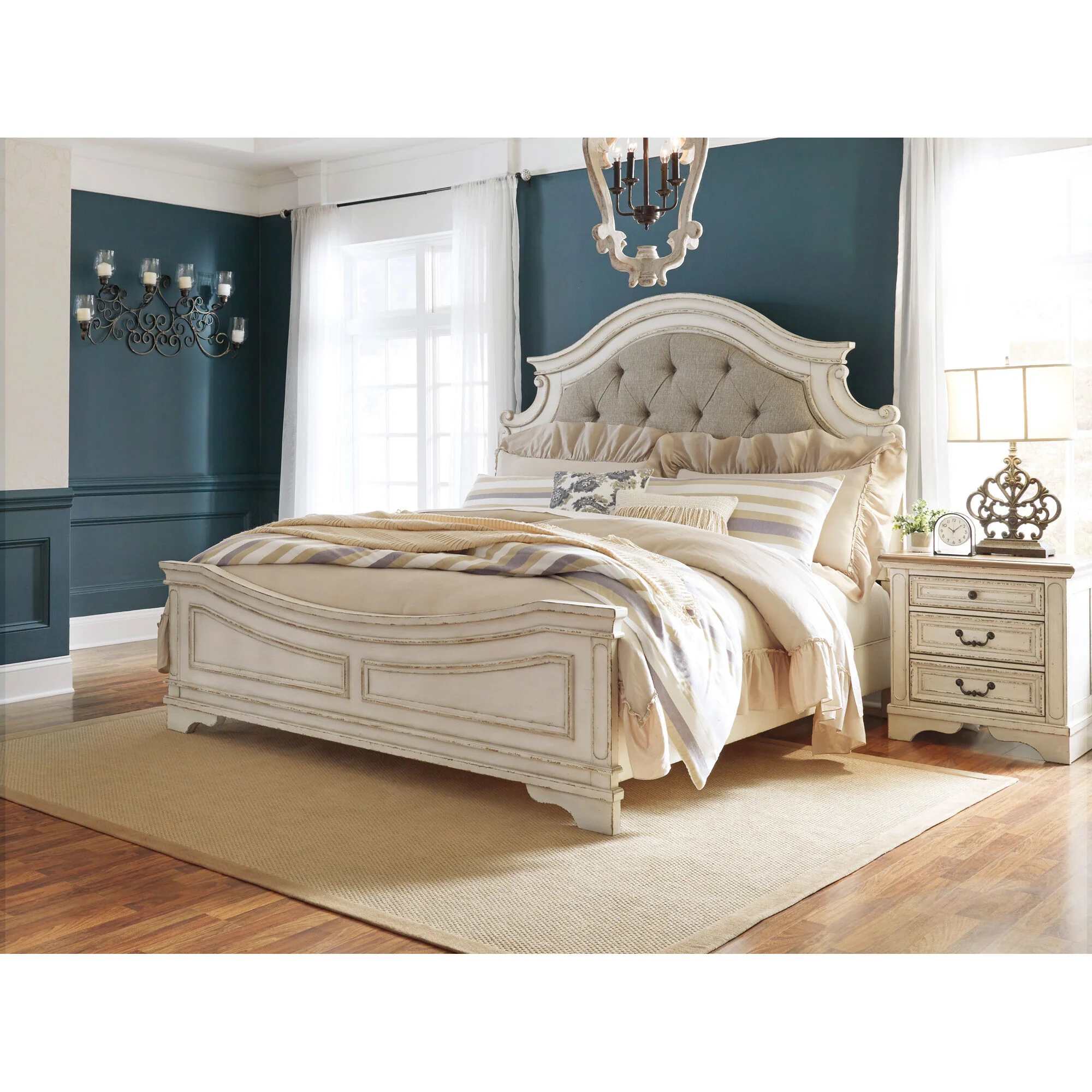Realyn Upholstered Panel Bed - Image 6
