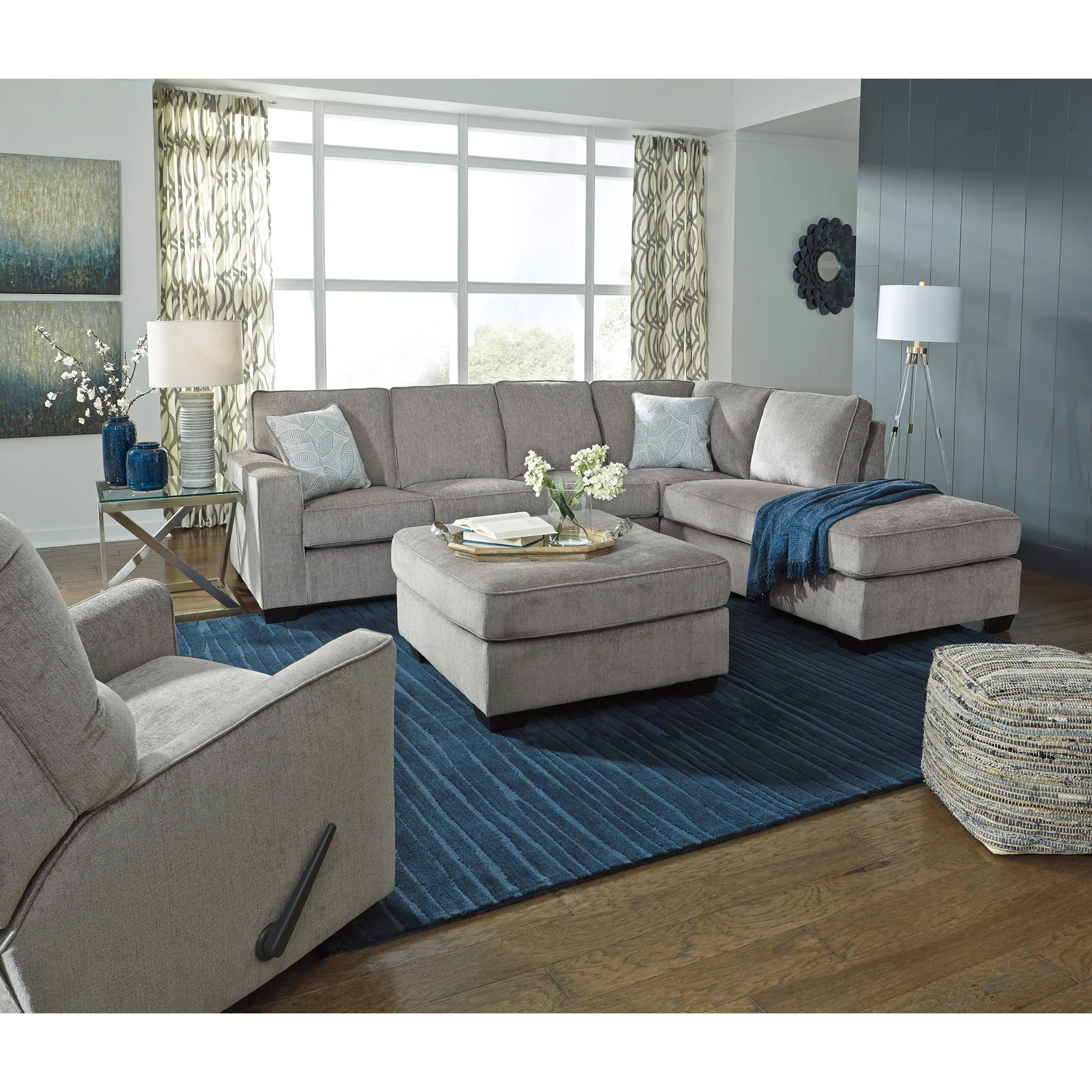 Riles Right Chaise Sectional - Image 9
