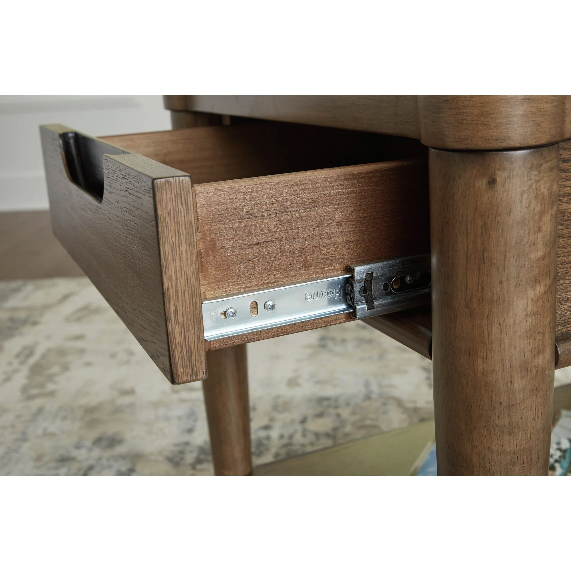 Roanhowe End Table - Image 5