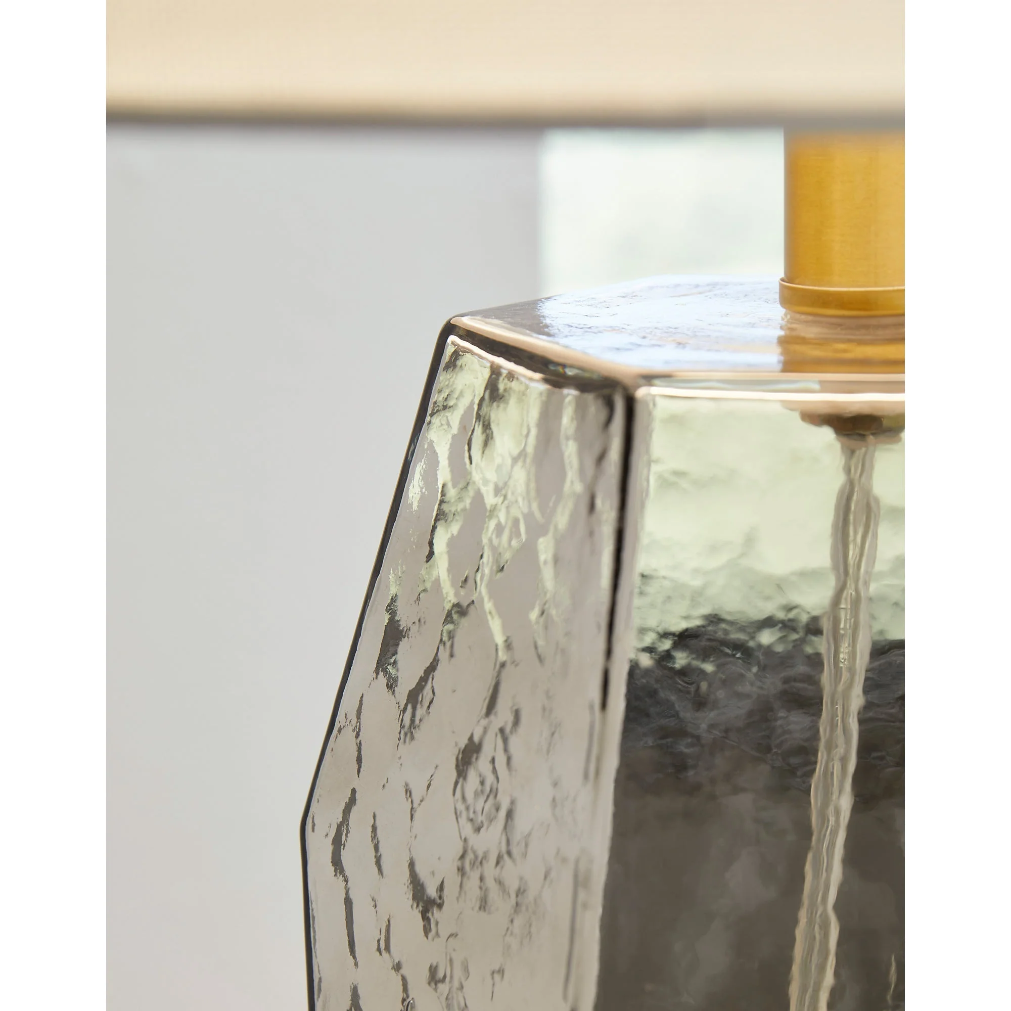 Taylow Table Lamp - Image 3
