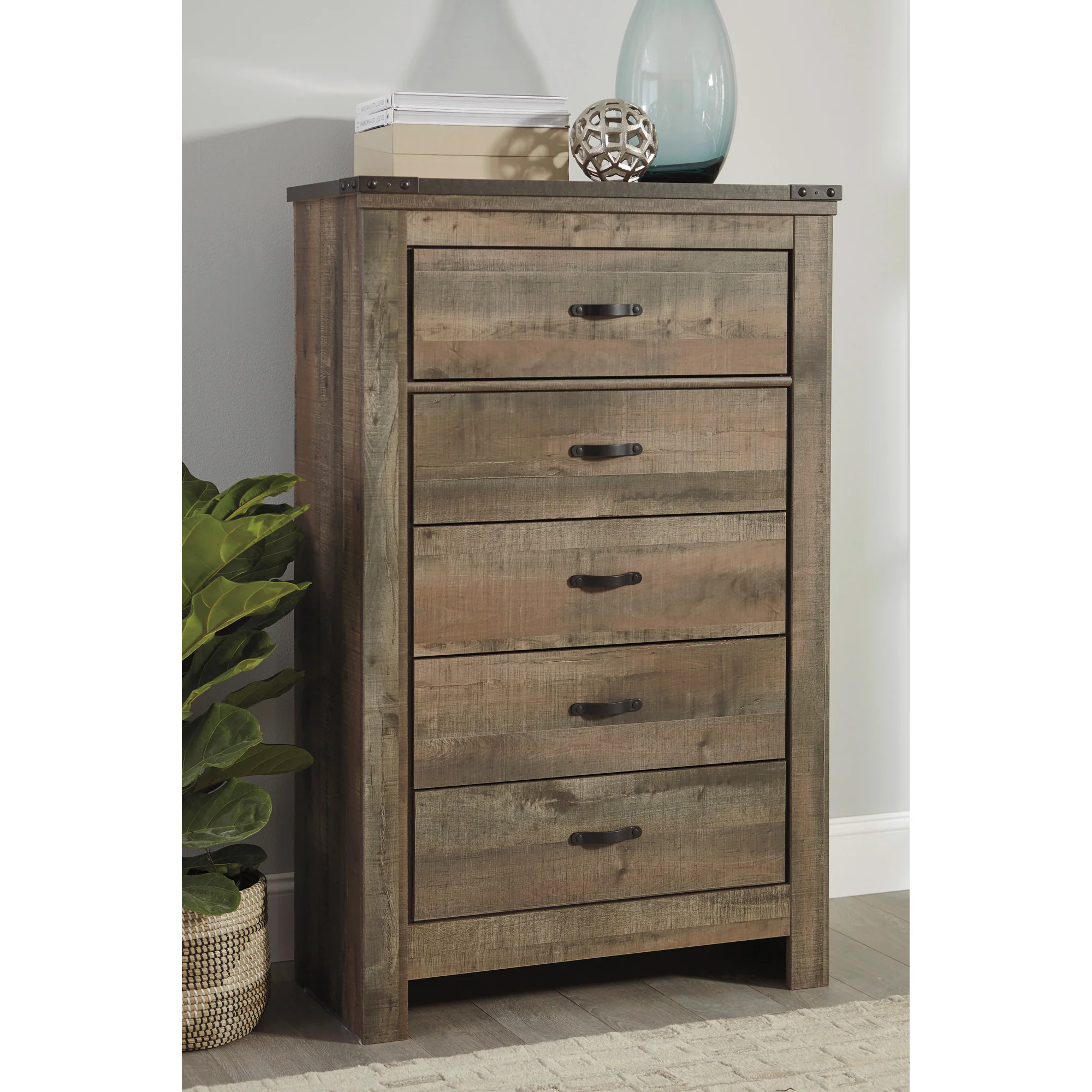 Trinell Chest - Image 3