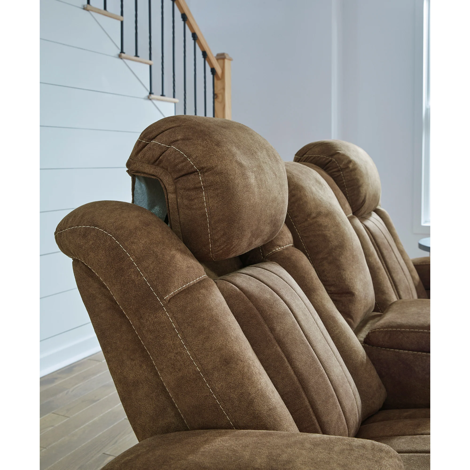 Wolfridge Power Reclining Loveseat - Image 8