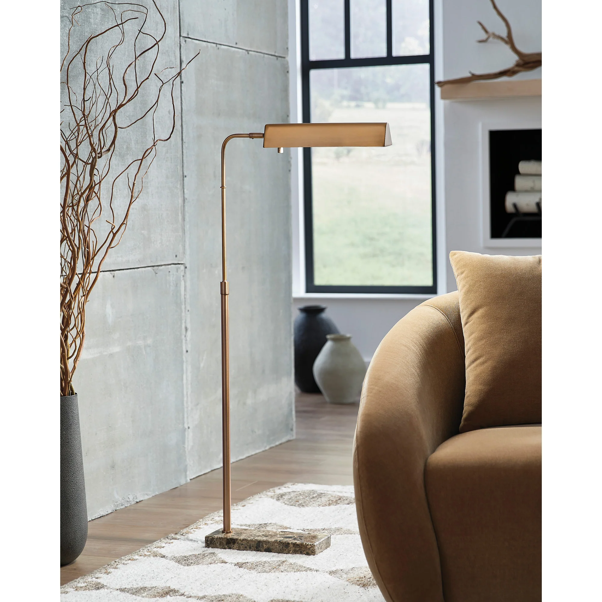 Yafe Floor Lamp - Image 3