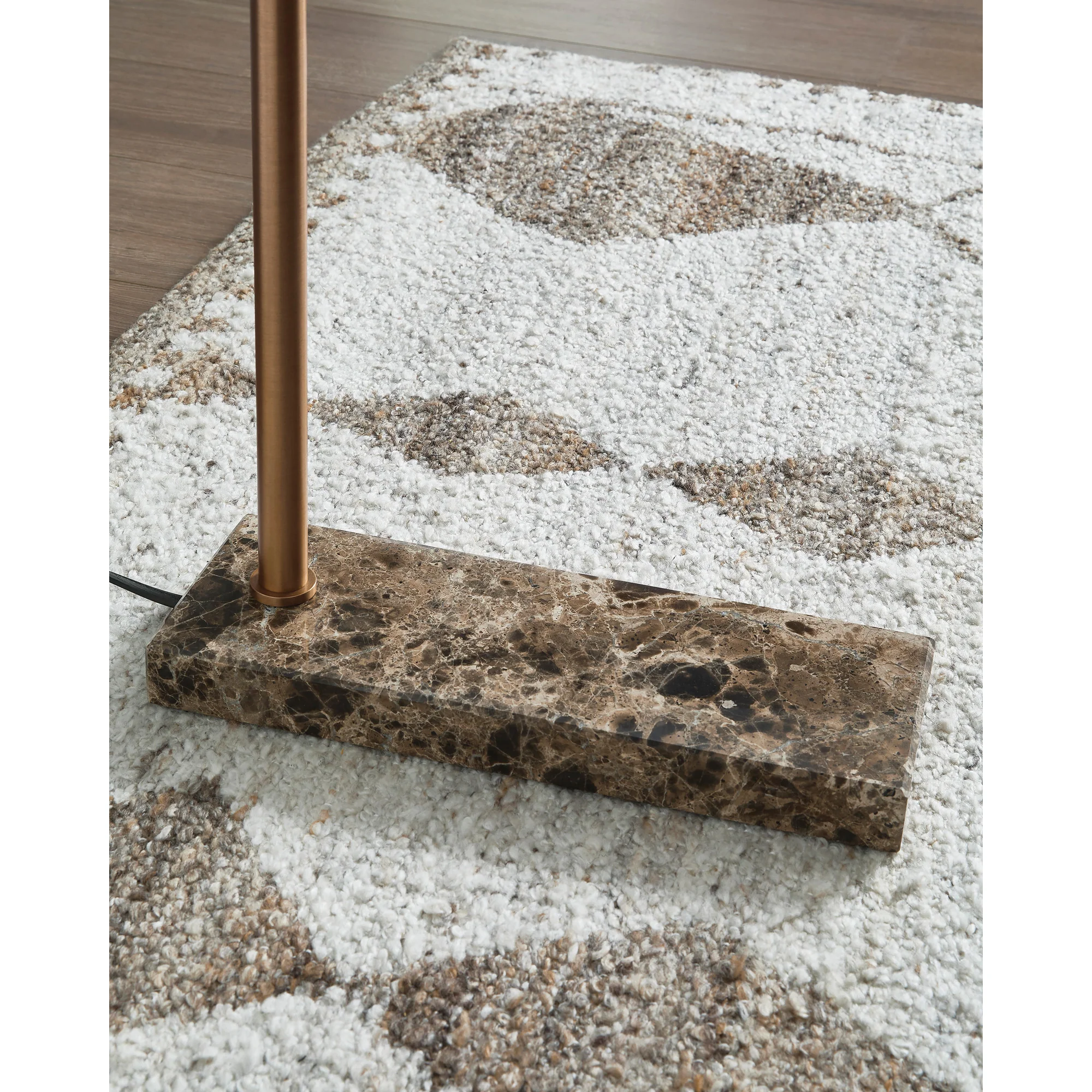Yafe Floor Lamp - Image 5