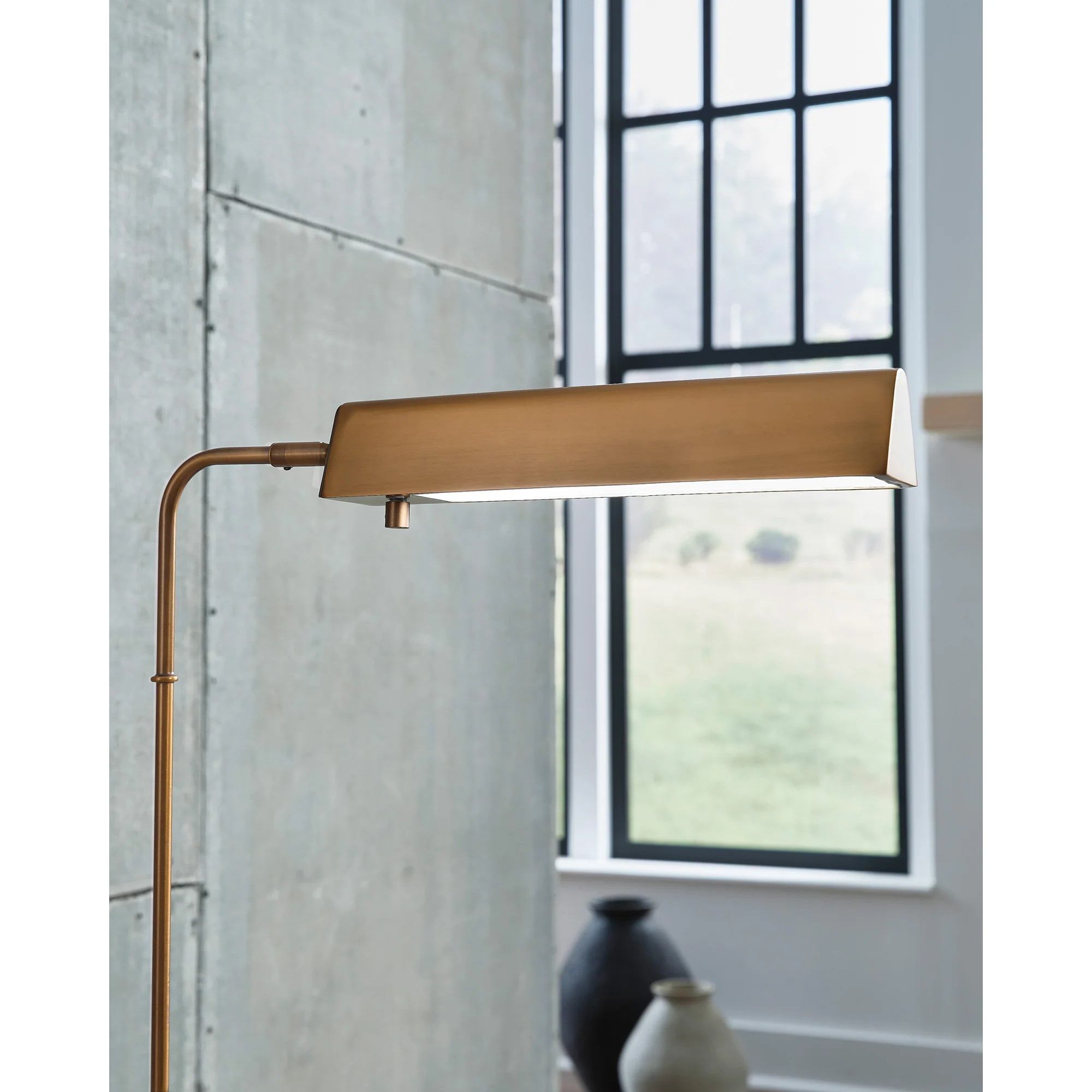 Yafe Floor Lamp - Image 6