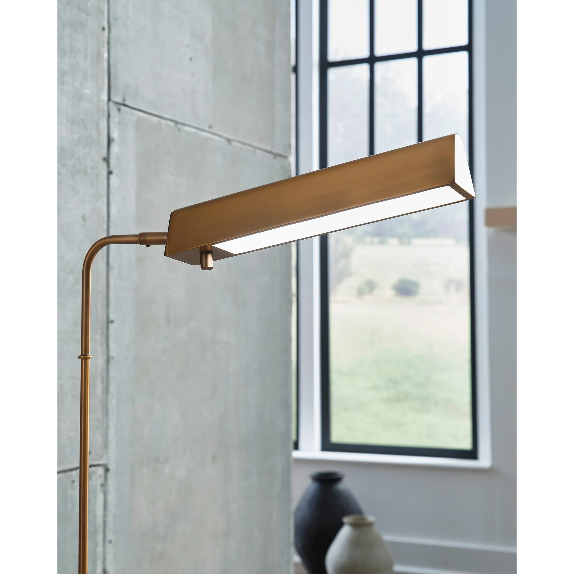 Yafe Floor Lamp - Image 7