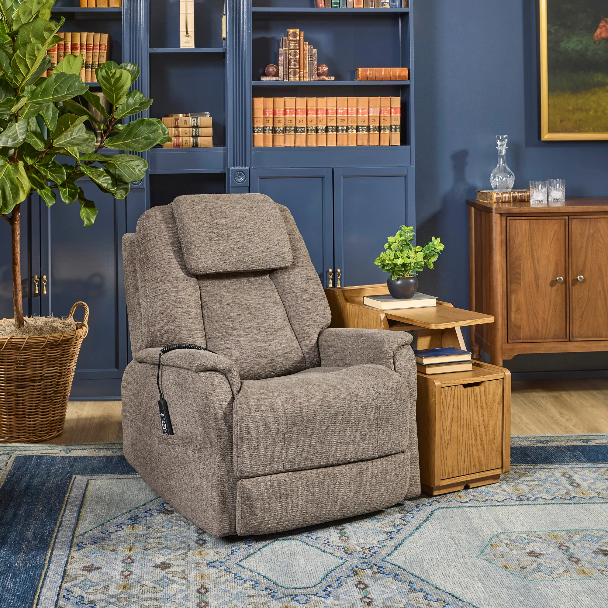 Zecliner Model 3+ Petite Lift Recliner - Image 7